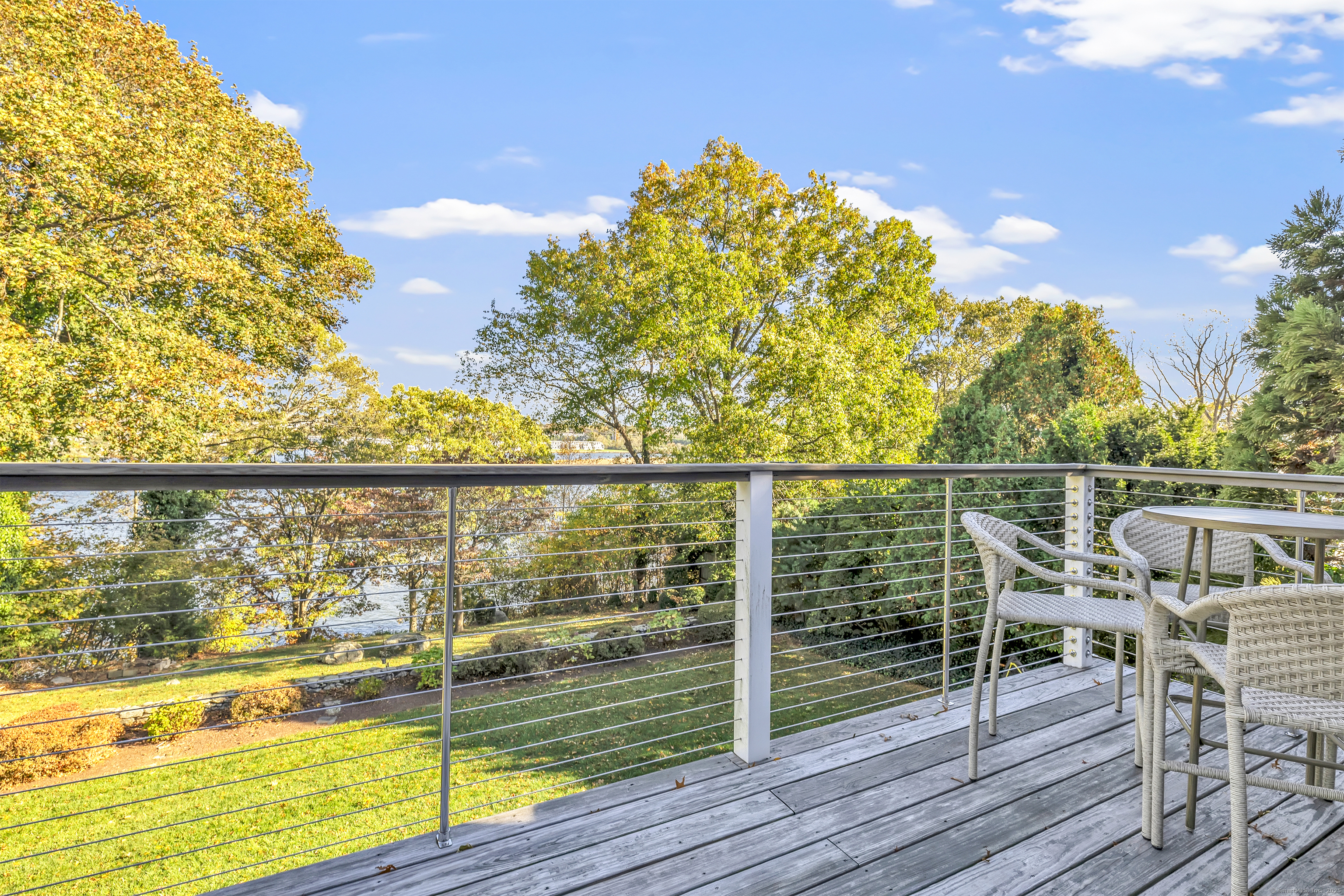 576 Bridgeview Place