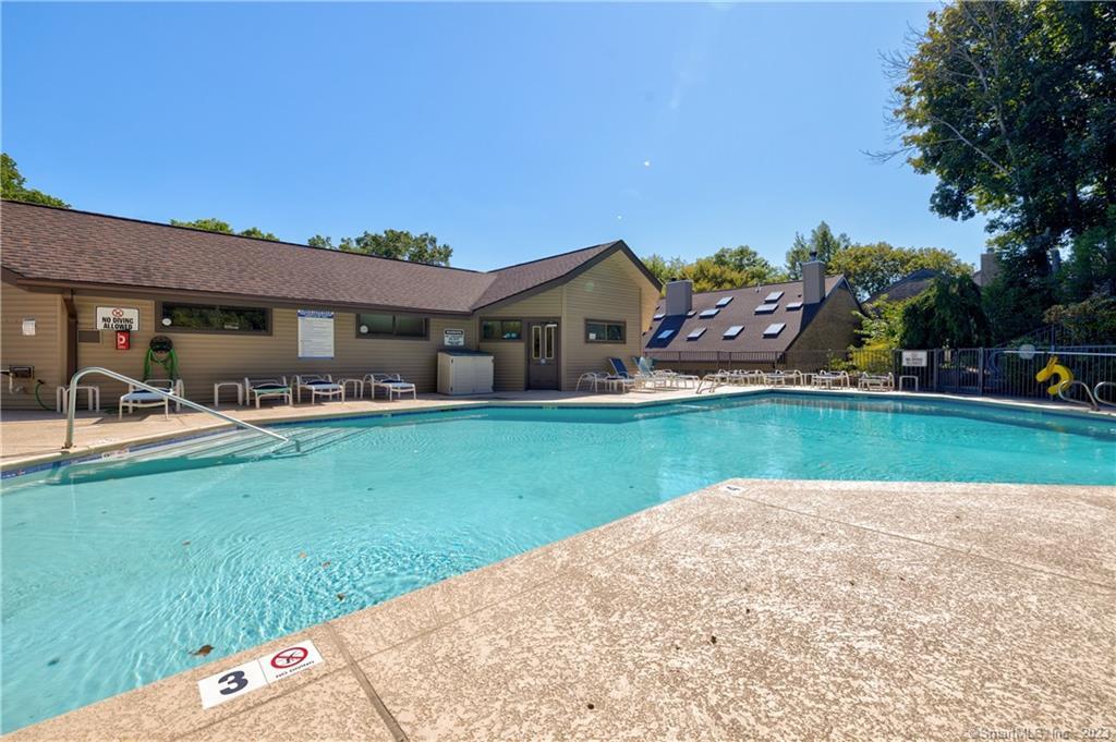 2289 Bedford Street G7