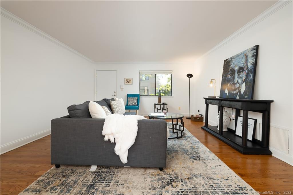 2289 Bedford Street G7