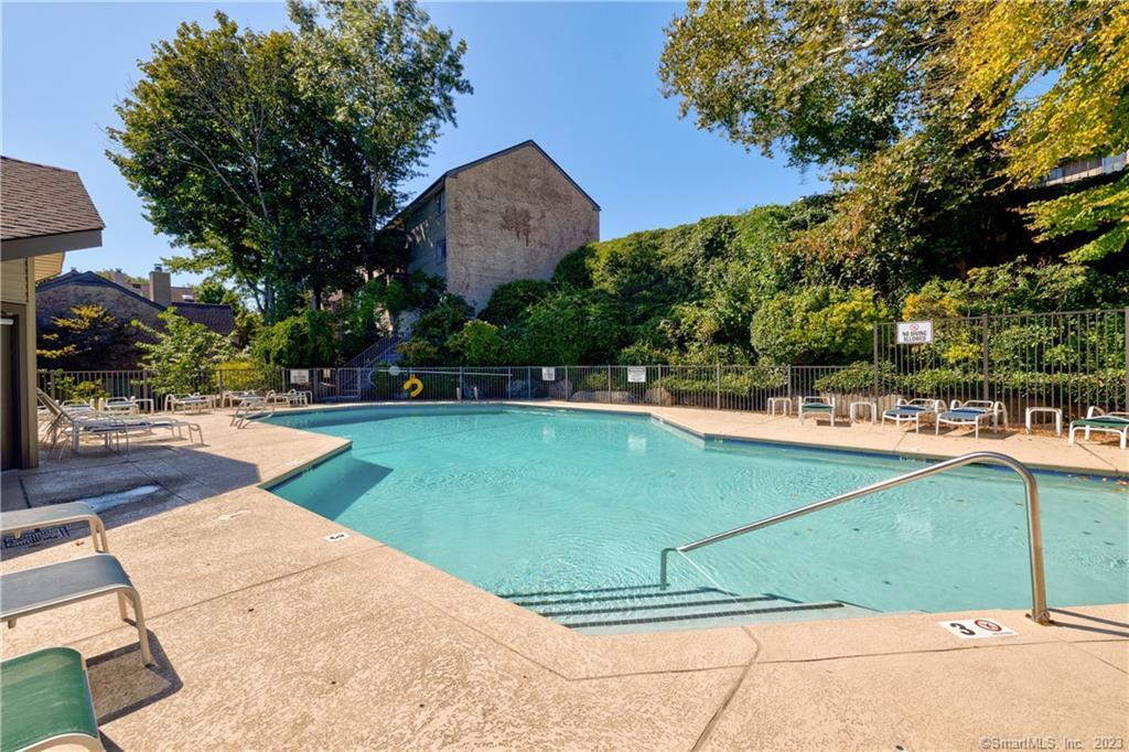 2289 Bedford Street G7