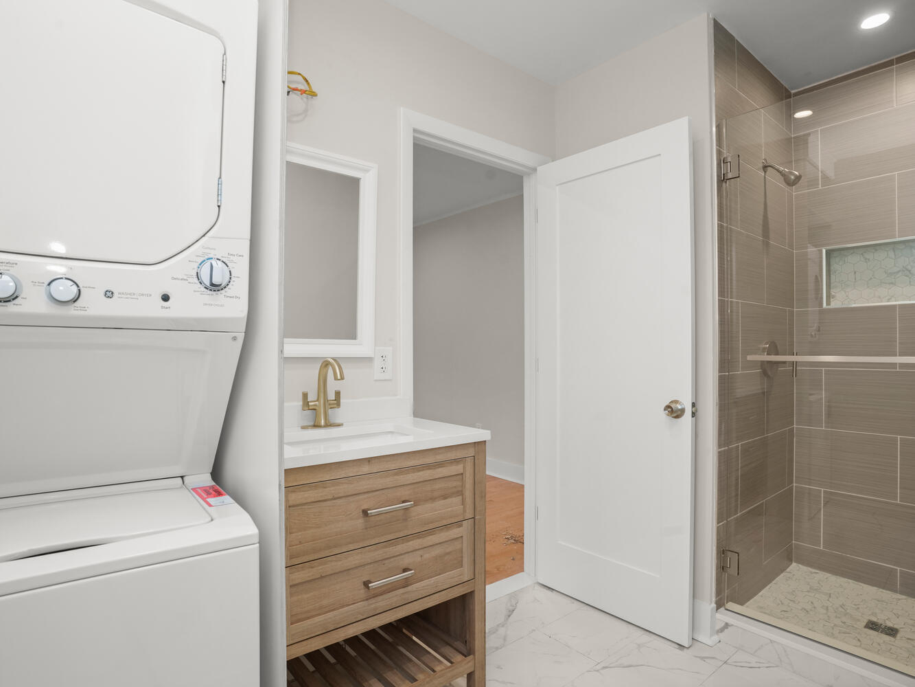 21 Holcomb Avenue APT 2R