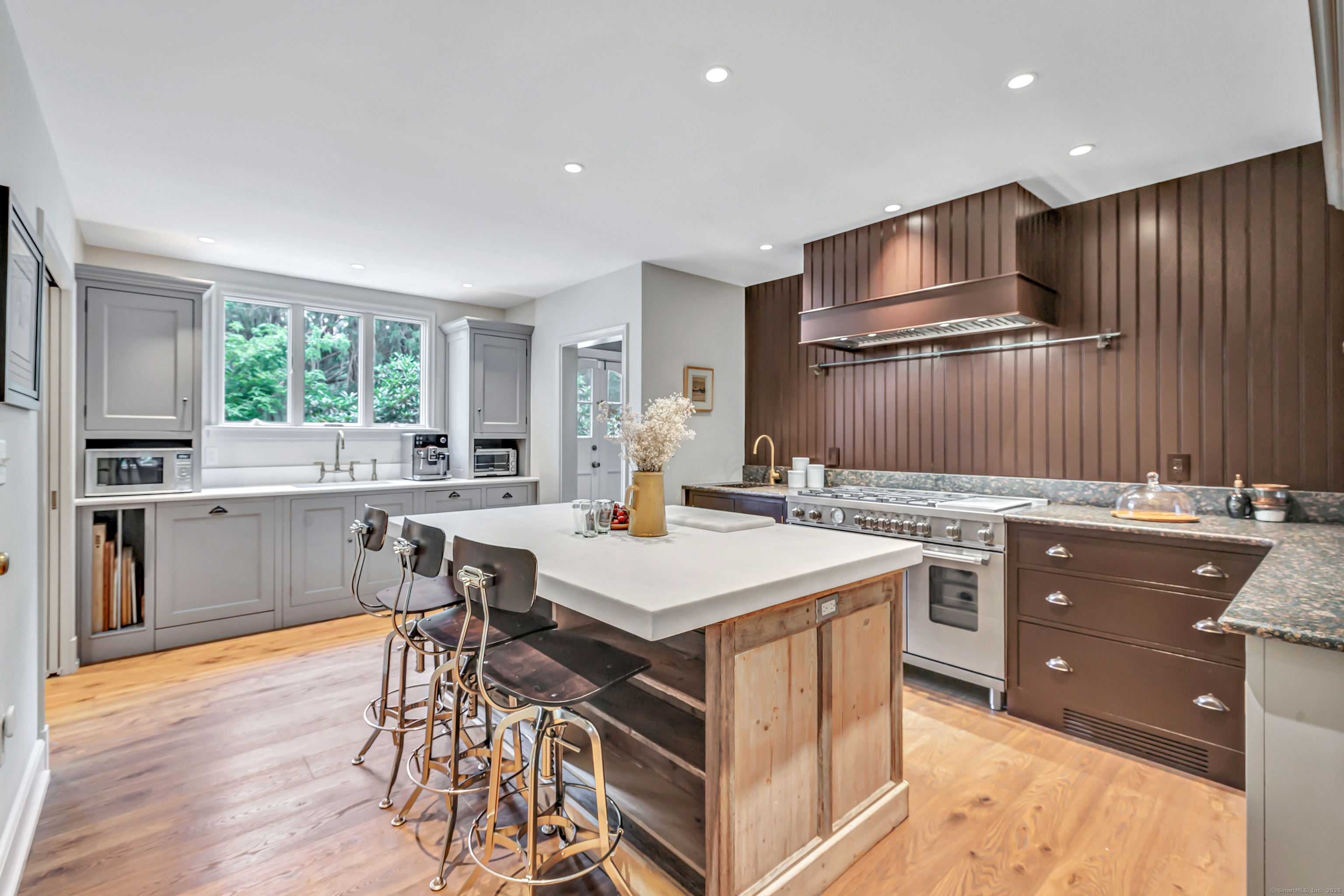 61 Clapboard Hill Road