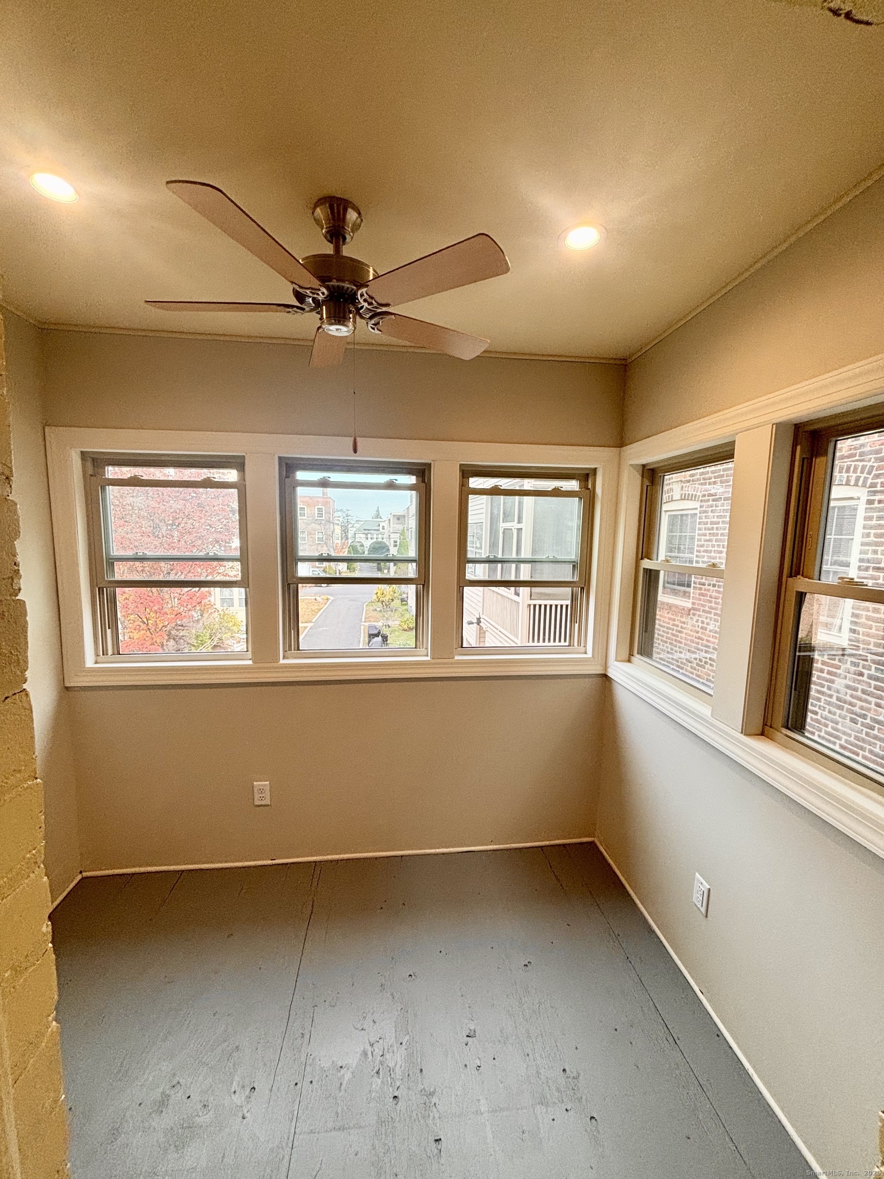 554 Brewster Street 4
