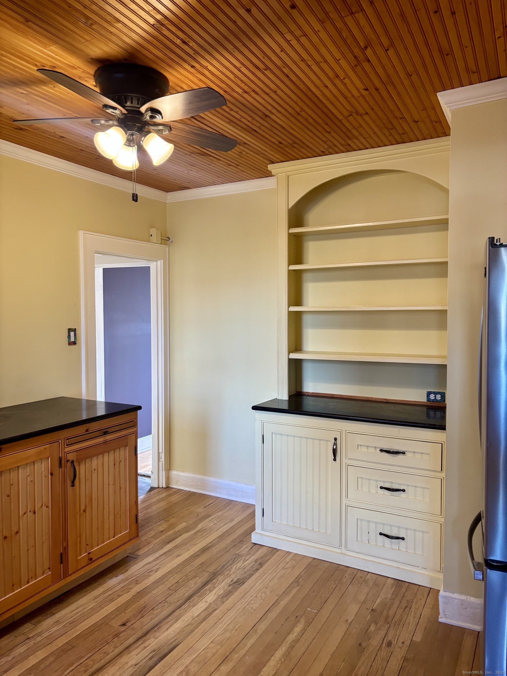 554 Brewster Street 4