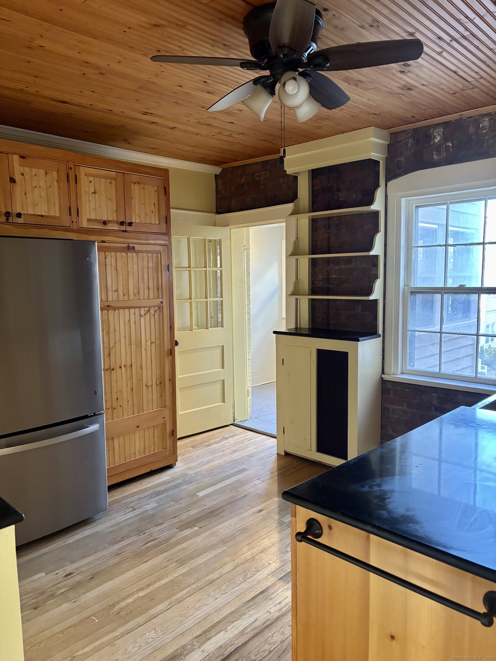554 Brewster Street 4
