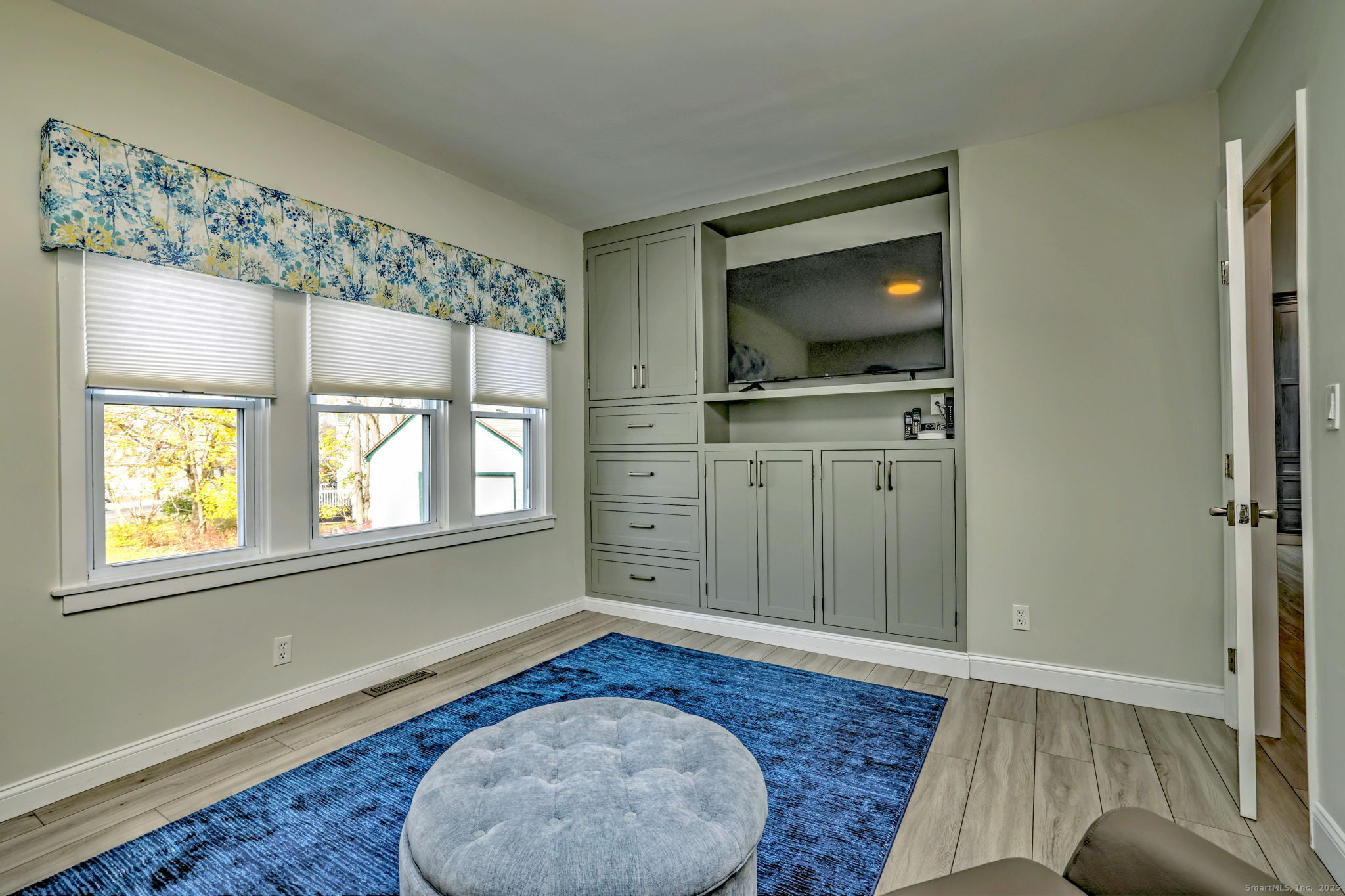 131 6th Avenue