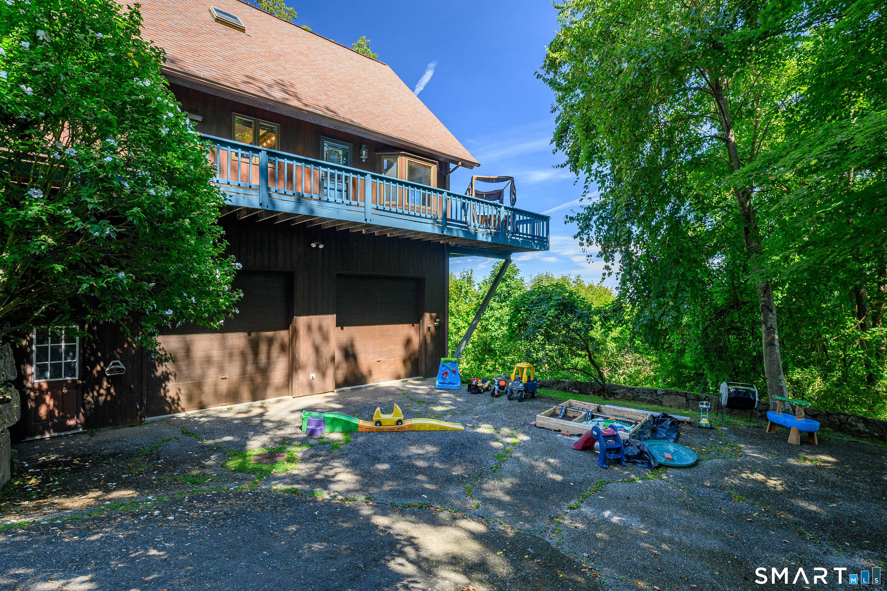 3 Spring Wood Lane