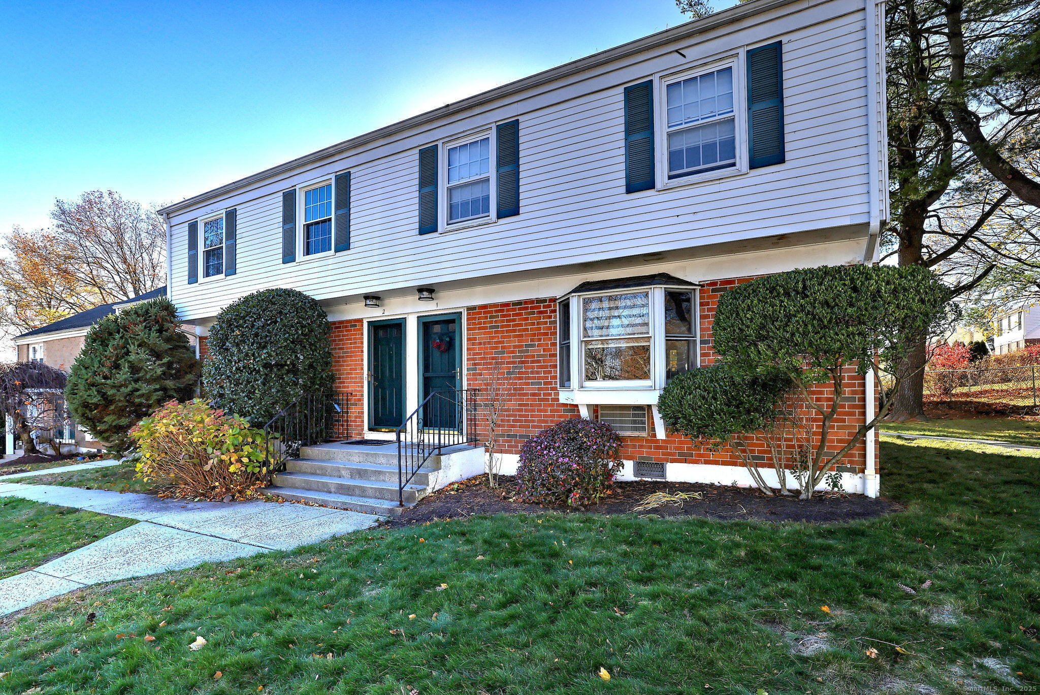 245 Sunnyridge Avenue APT 2