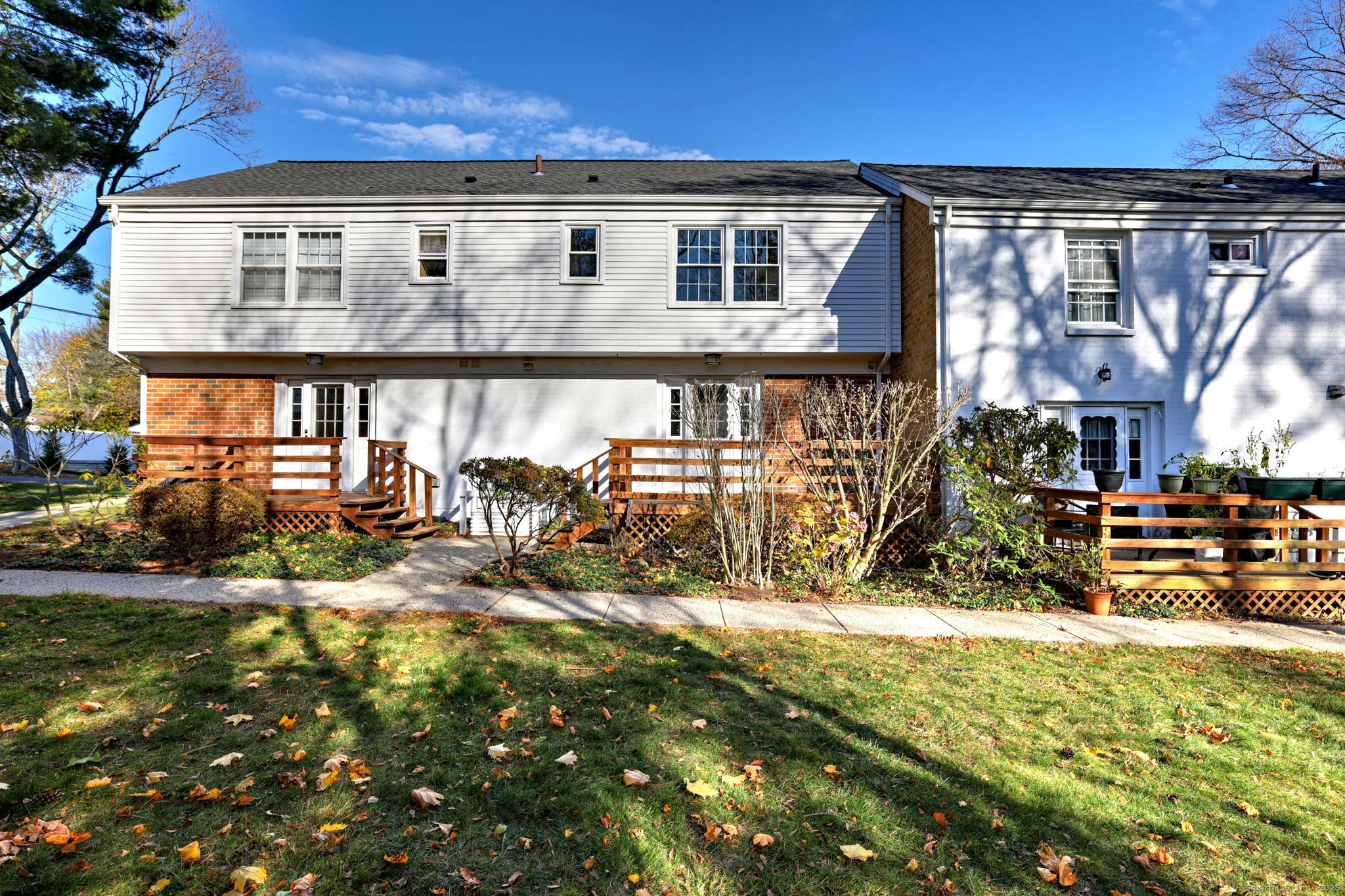 245 Sunnyridge Avenue APT 2