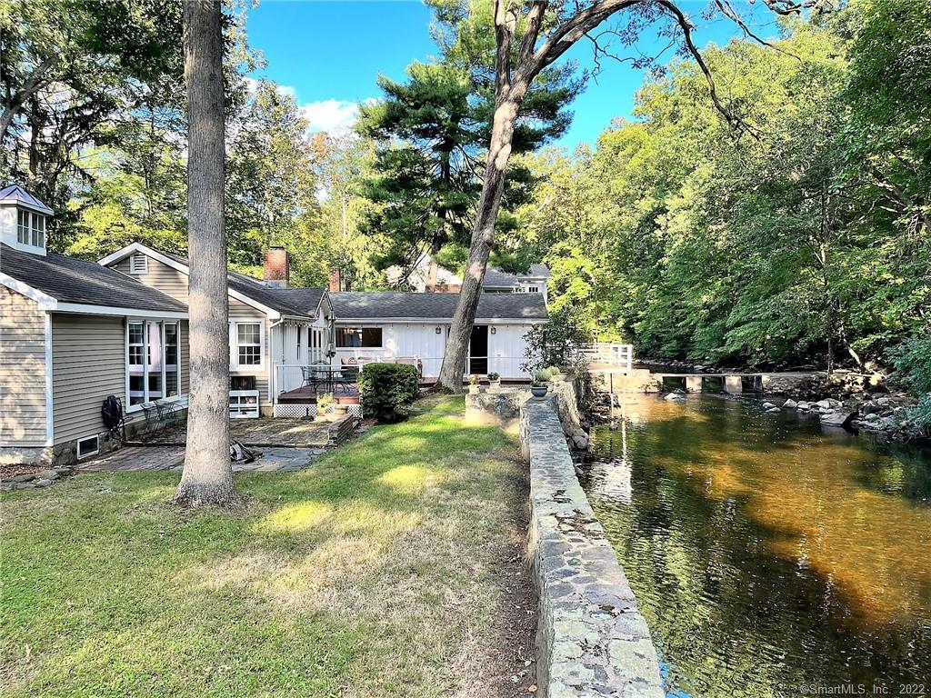83 Maltbie Avenue