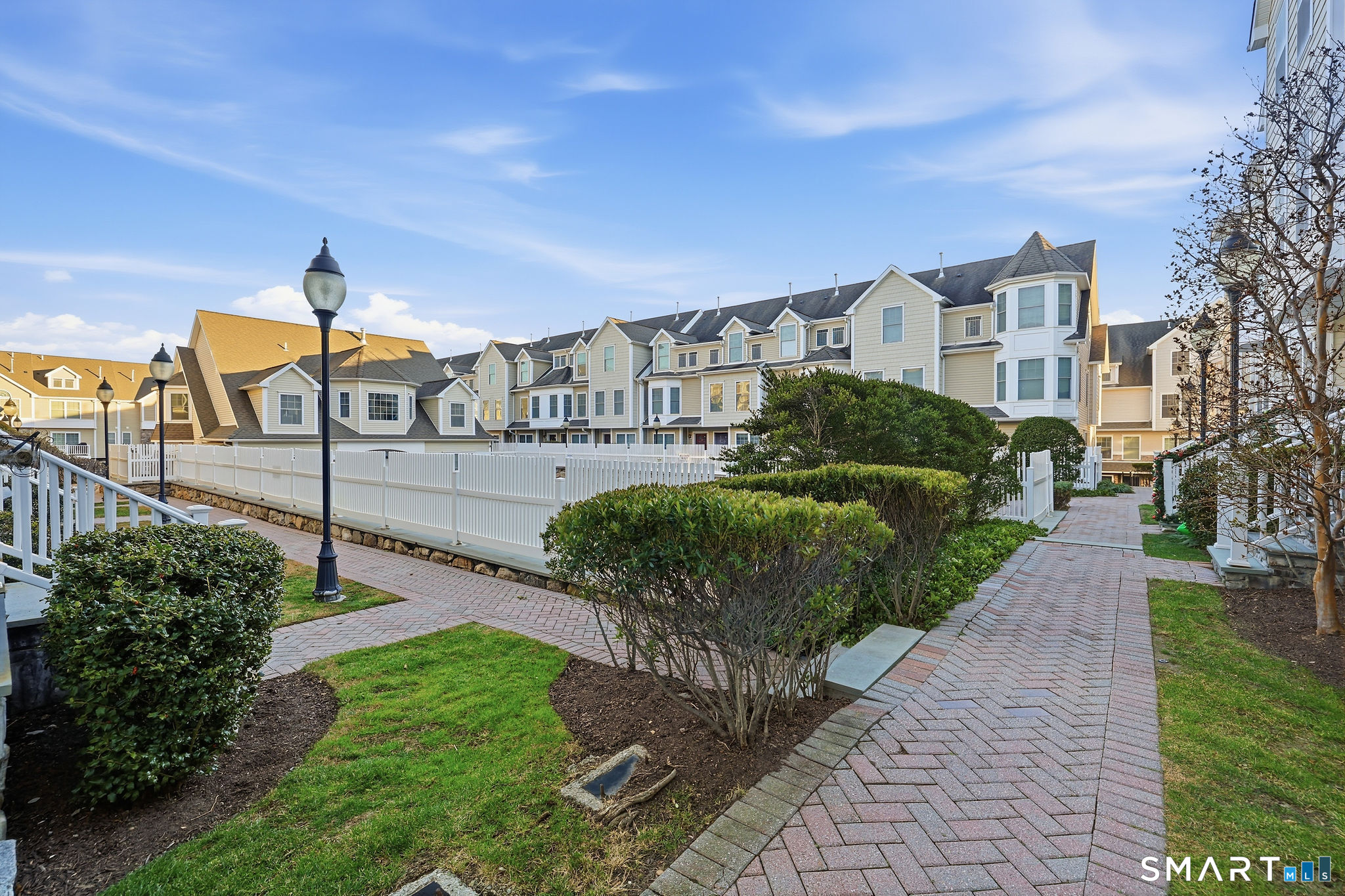 85 Camp Avenue APT 10I