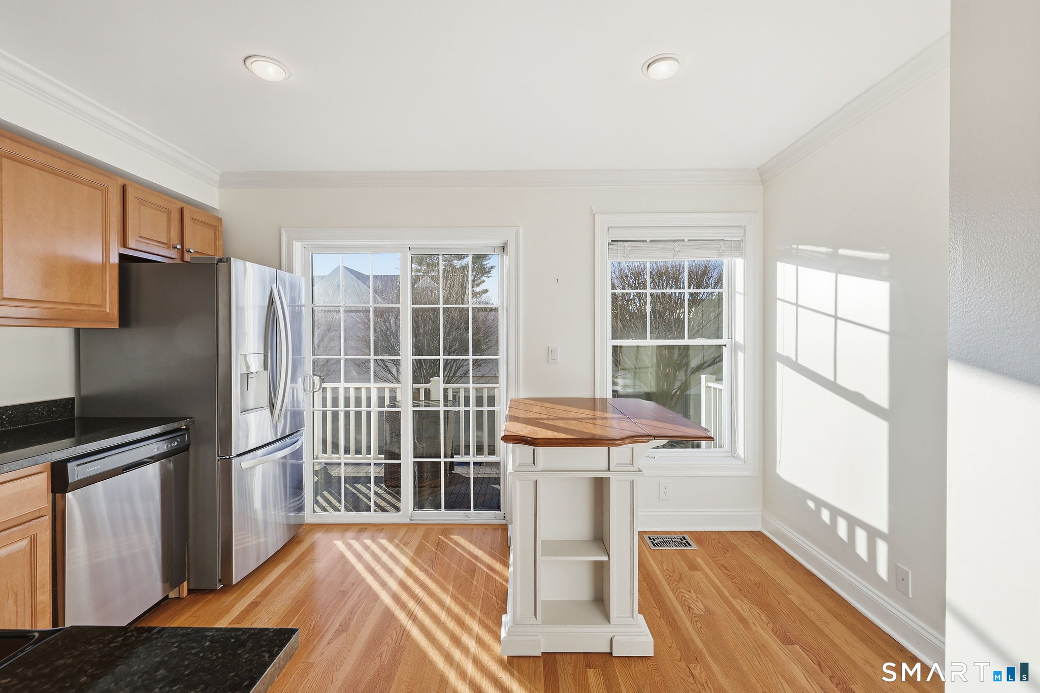 85 Camp Avenue APT 10I