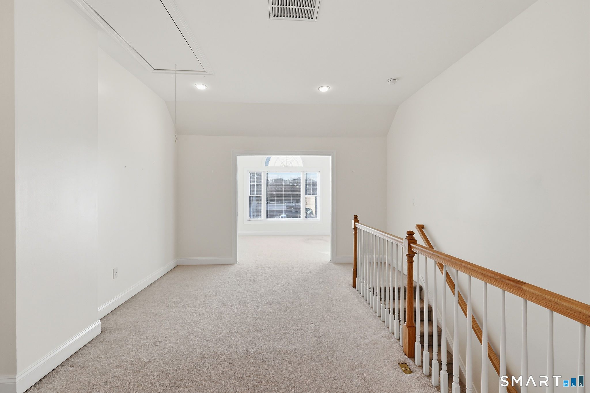 85 Camp Avenue APT 10I