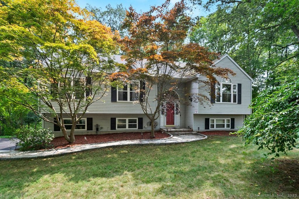 6 Stonegate Lane