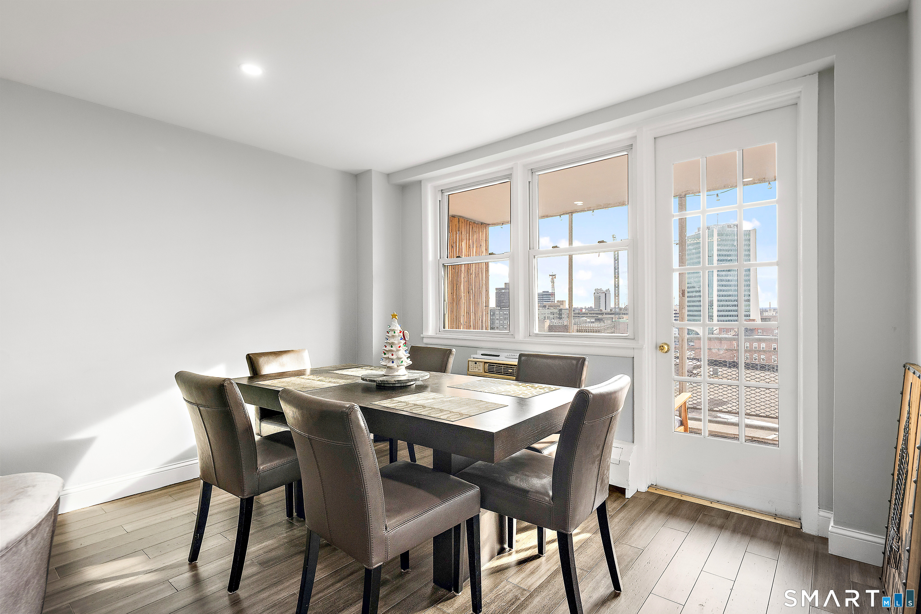 444 Bedford Street APT 8F