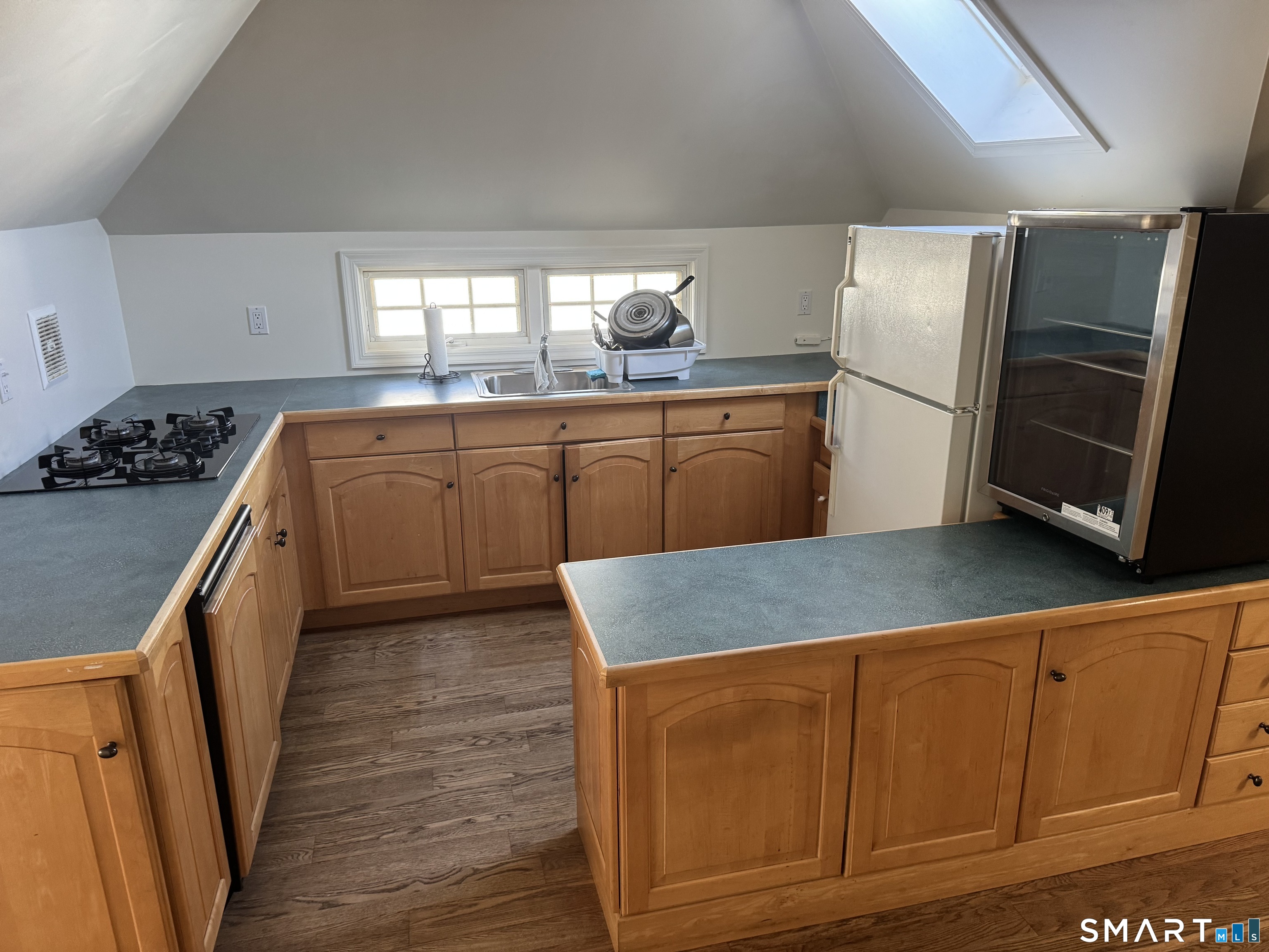 546 West Taft Avenue