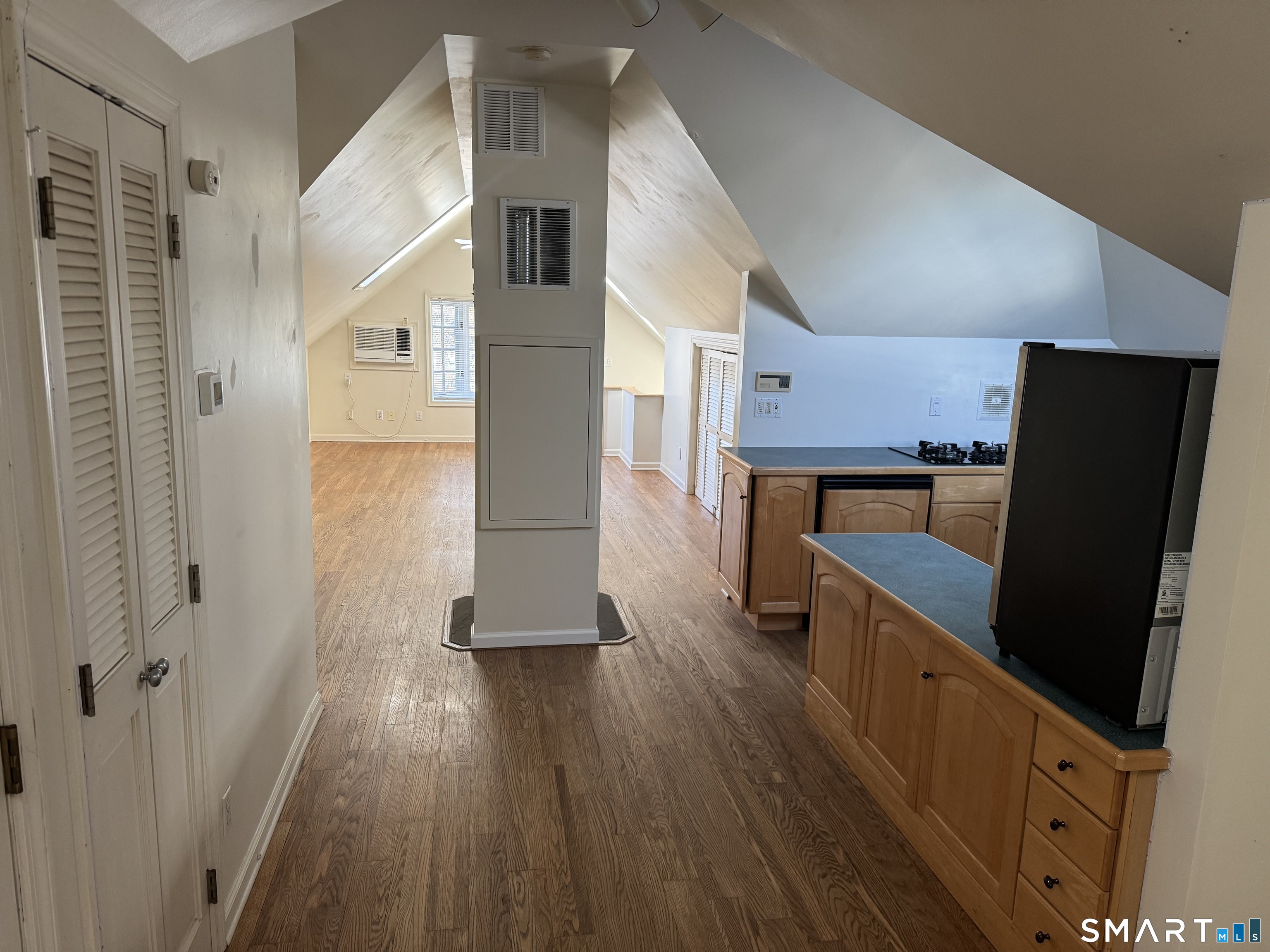 546 West Taft Avenue