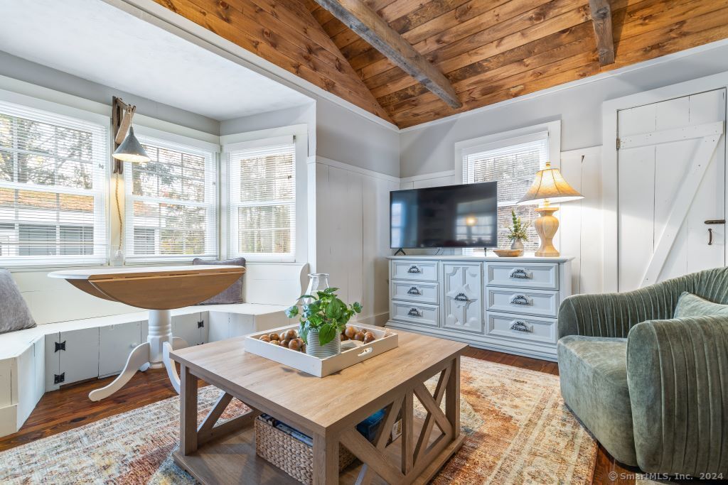 5 Old Clark Hill Road