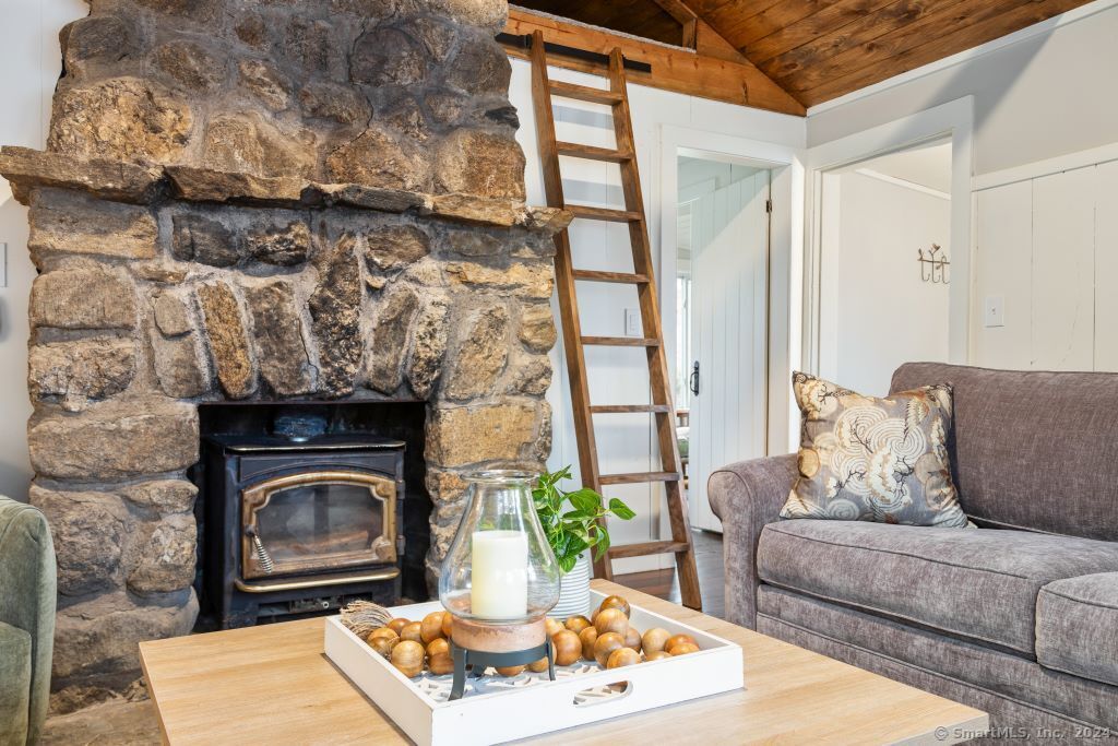 5 Old Clark Hill Road