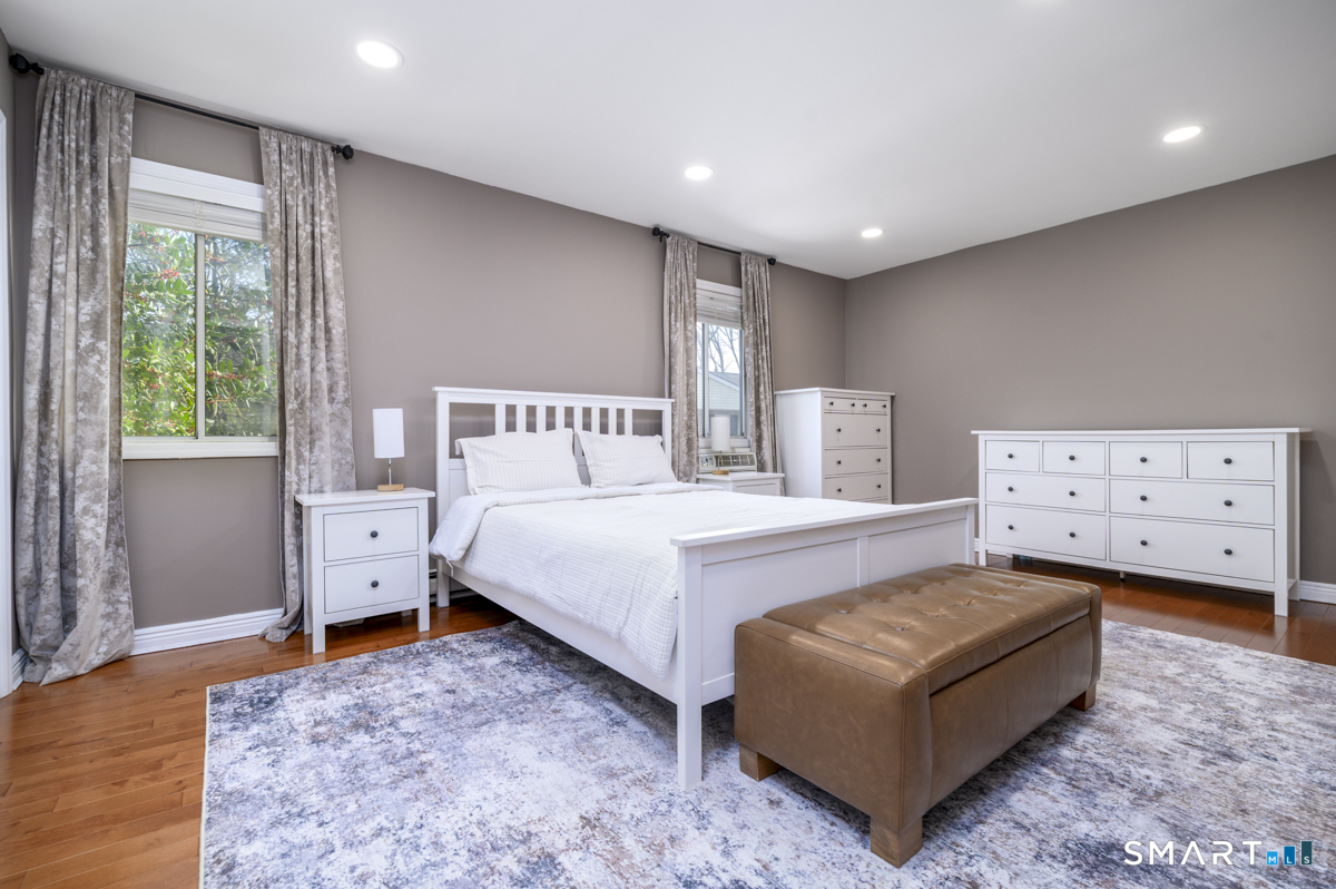 69 Maple Tree Avenue APT 2