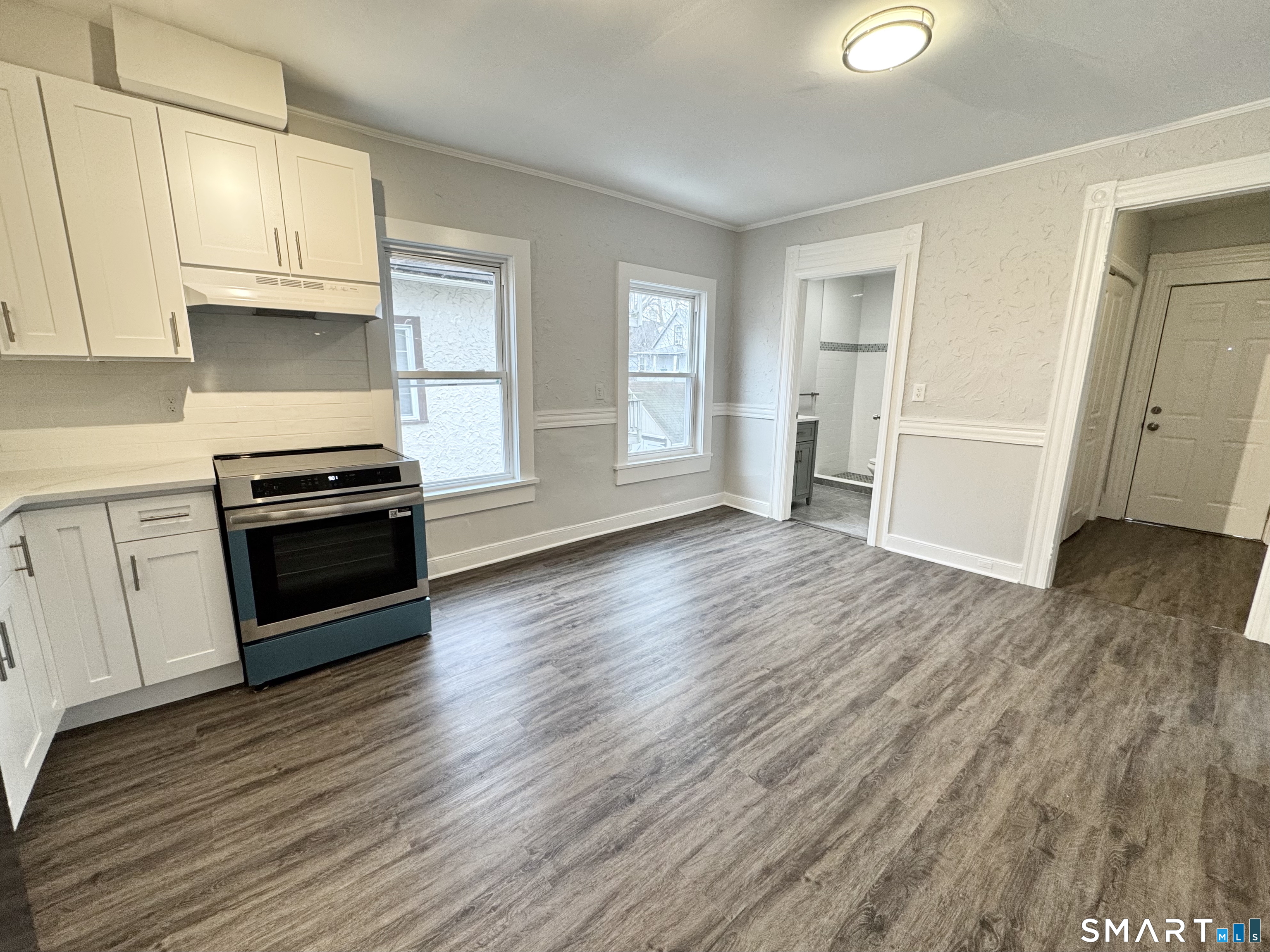 34 Hanford Avenue #2