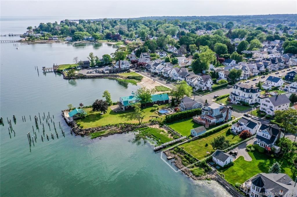 34 Hanford Avenue #2