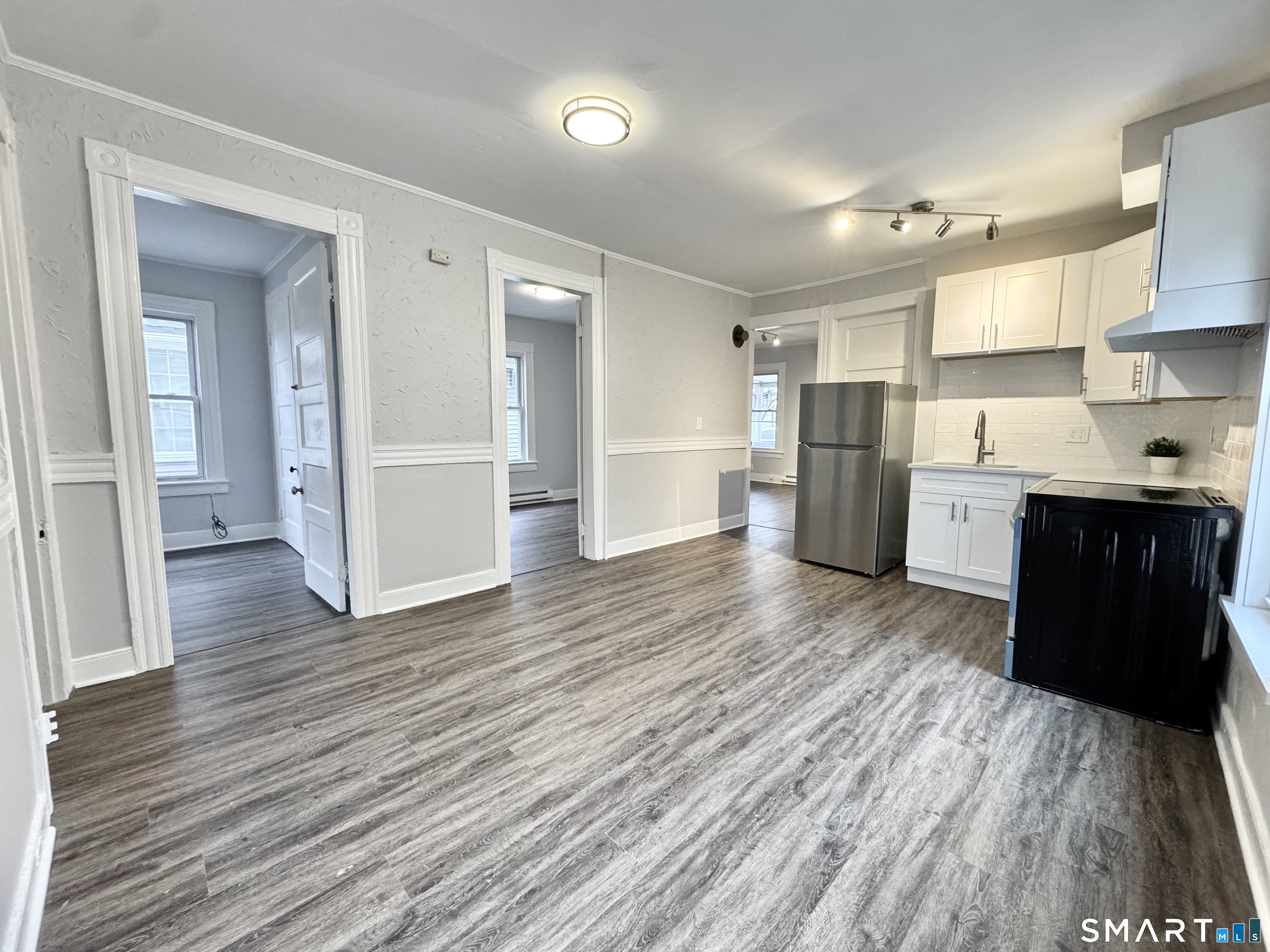 34 Hanford Avenue #2