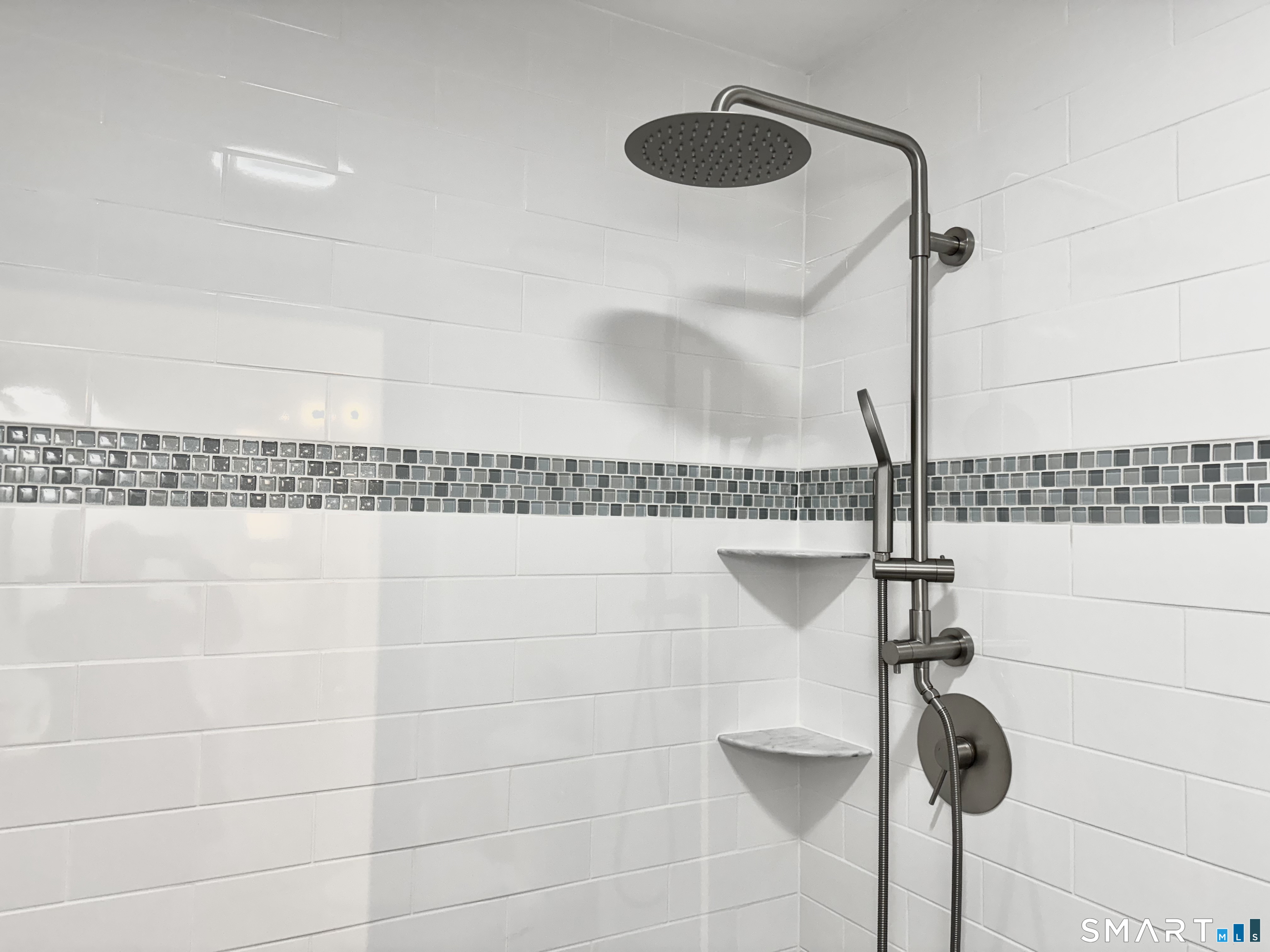 34 Hanford Avenue #2