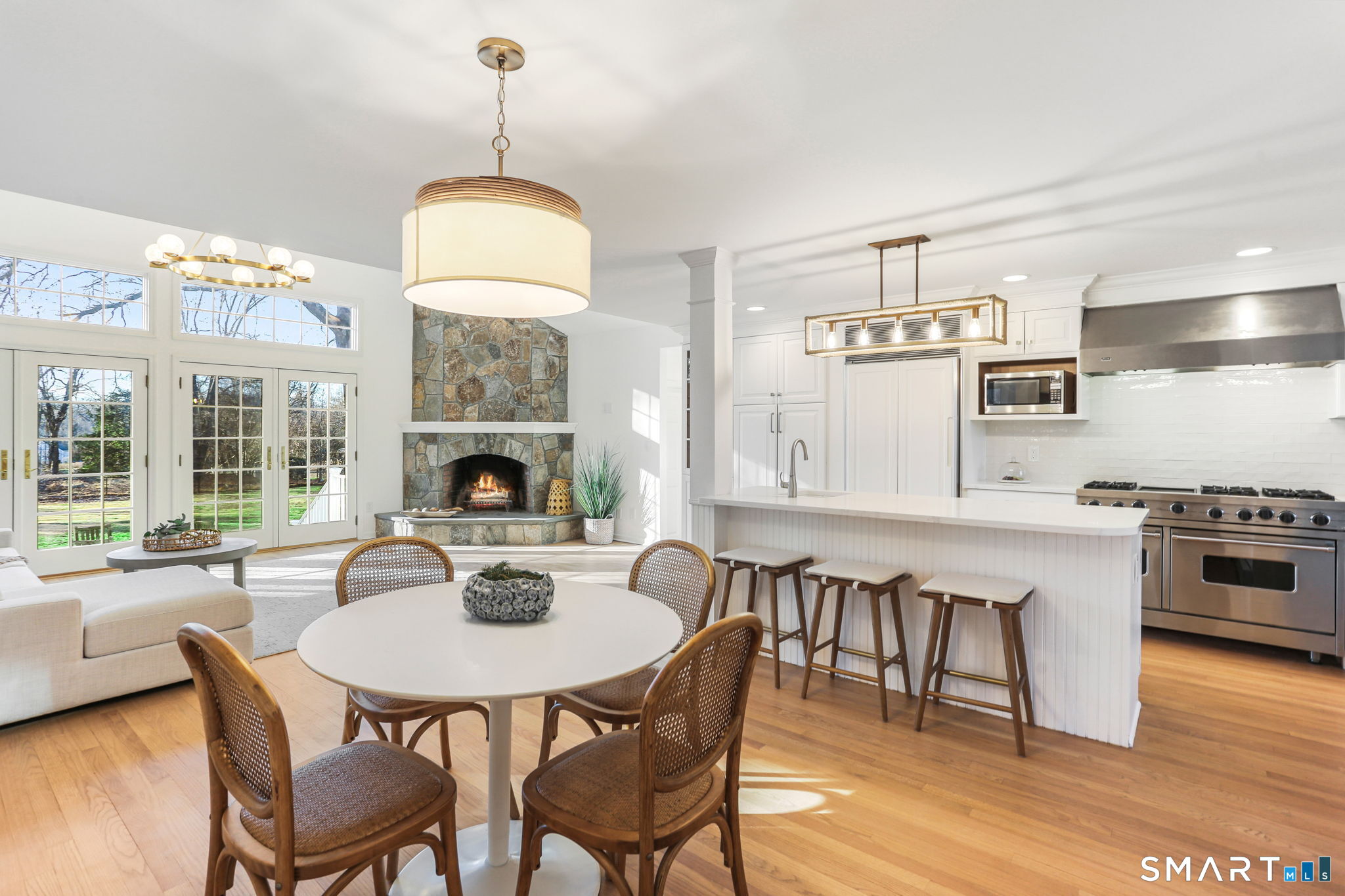 86 Maple Avenue South