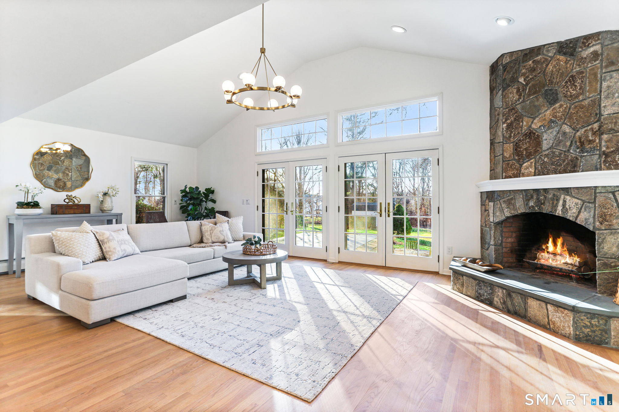 86 Maple Avenue South