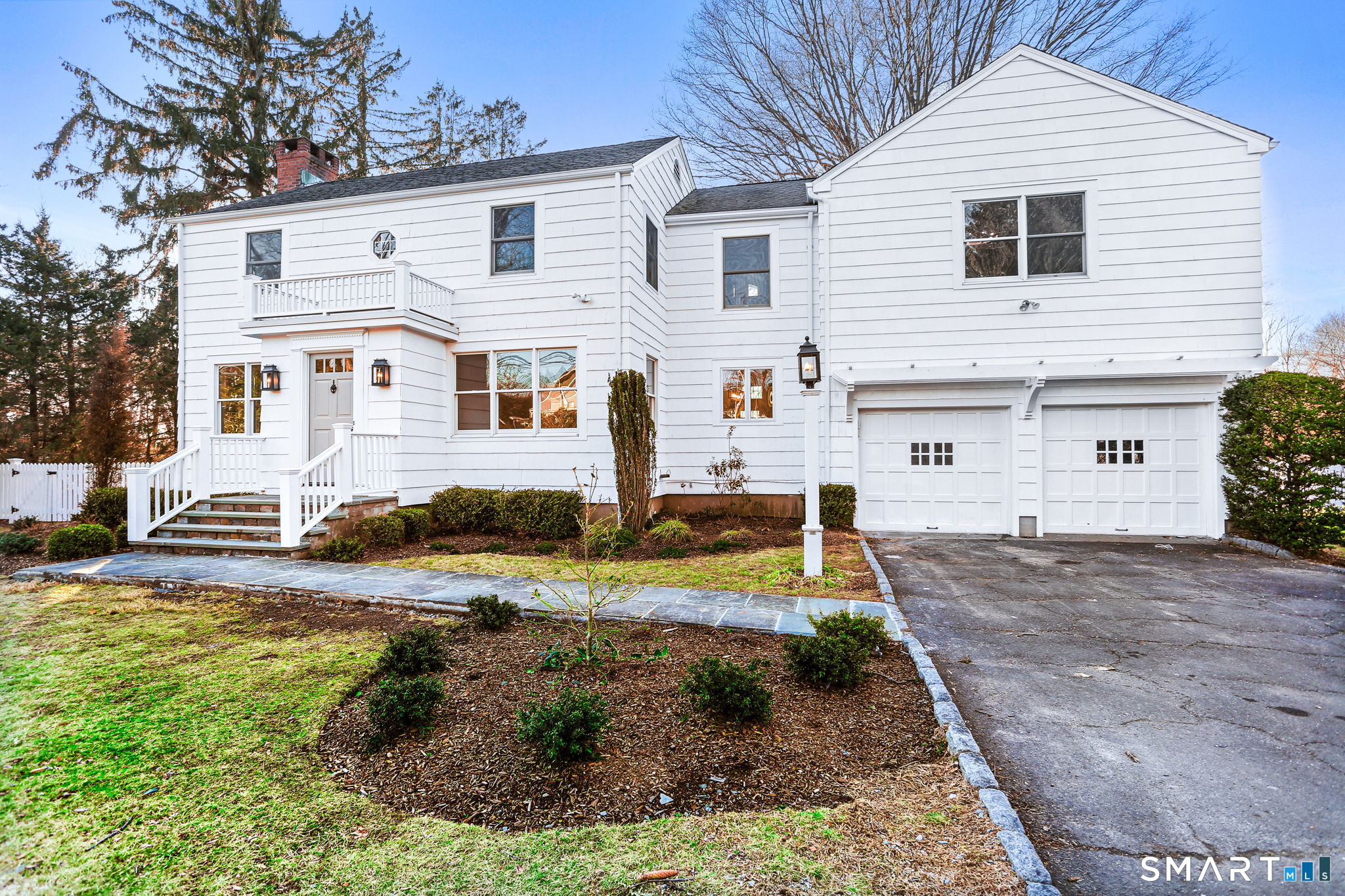 86 Maple Avenue South