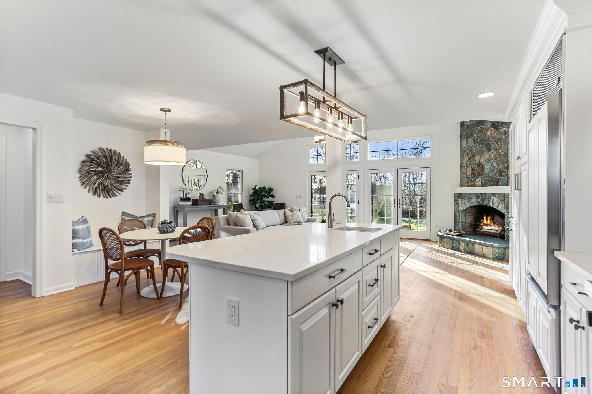 86 Maple Avenue South