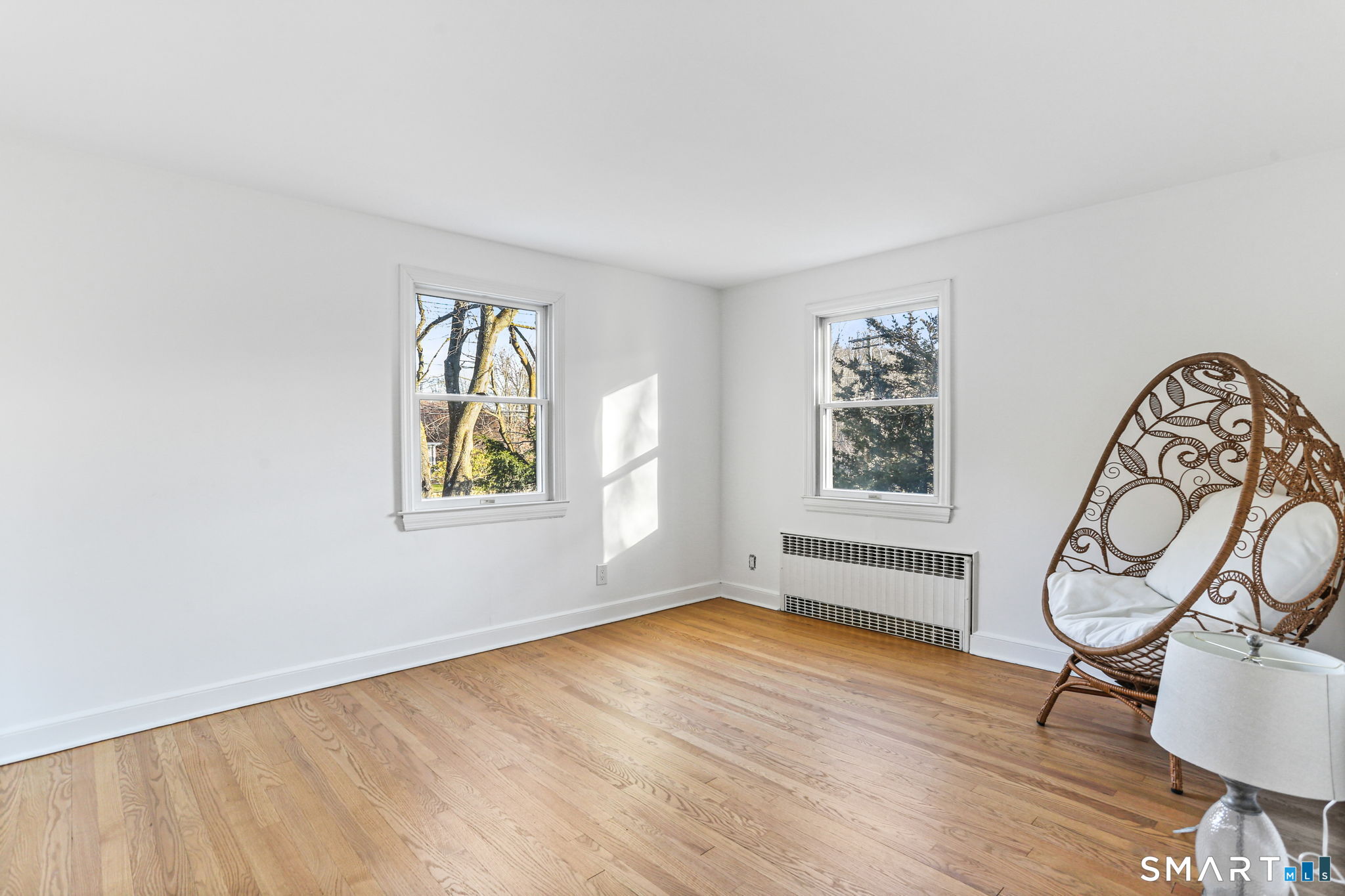 86 Maple Avenue South