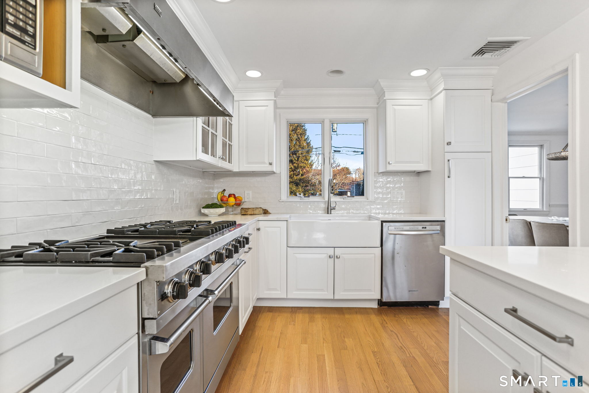 86 Maple Avenue South