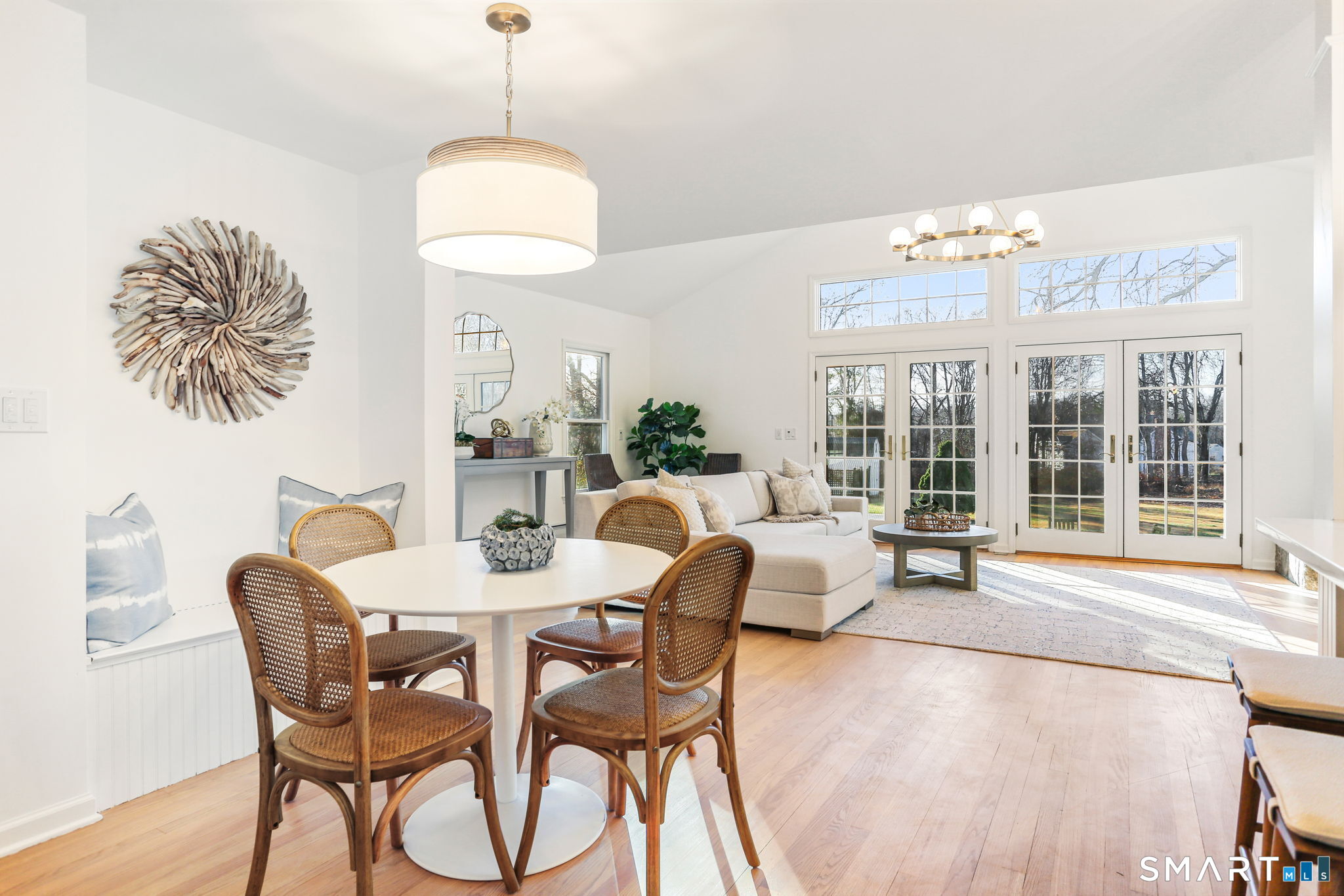 86 Maple Avenue South