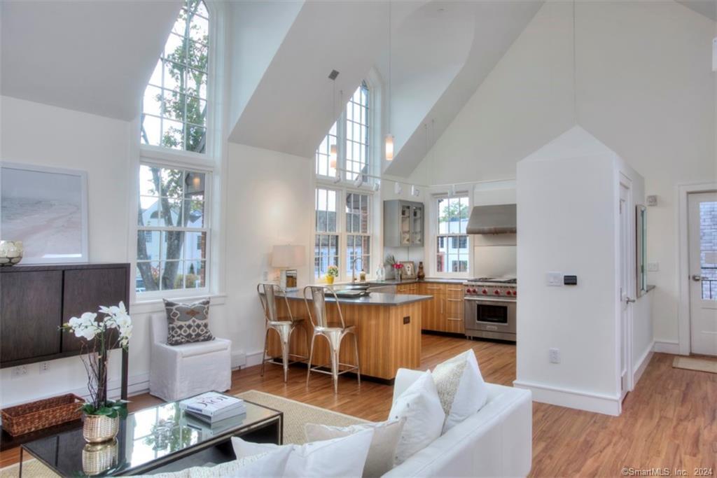 5 Church Lane 203 / The Bedford