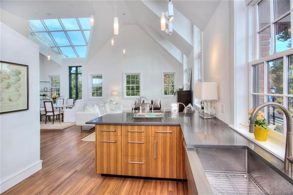 5 Church Lane 203 / The Bedford