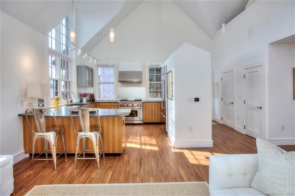 5 Church Lane 203 / The Bedford