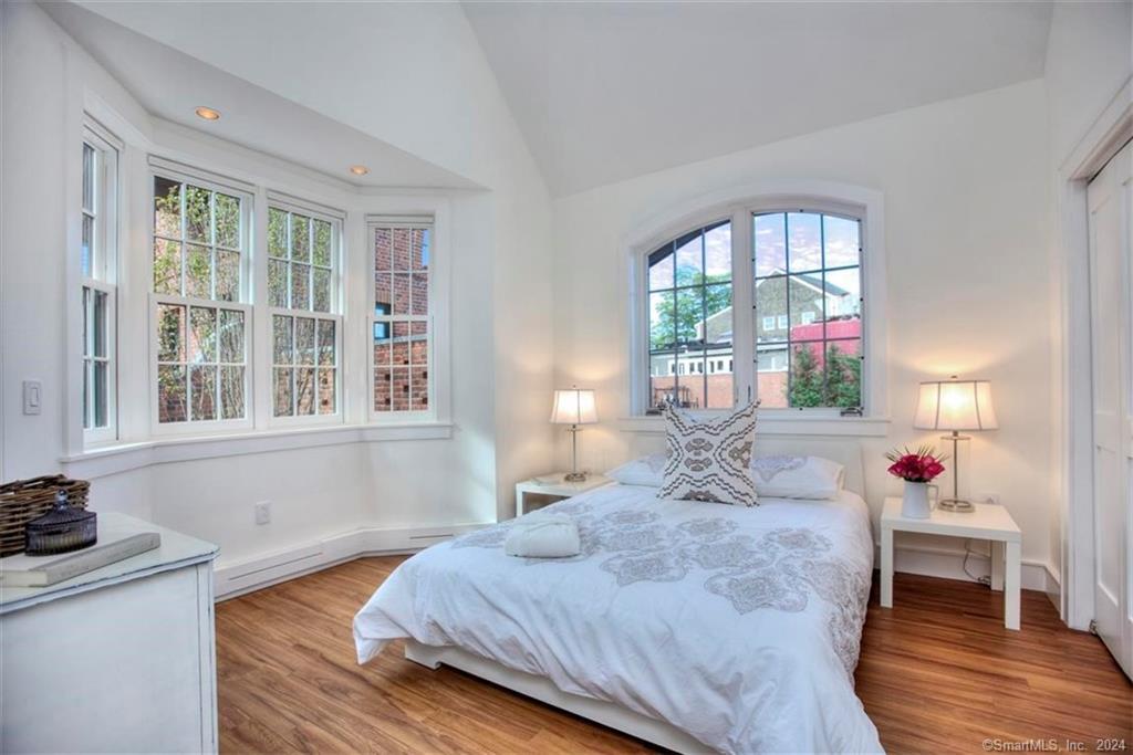 5 Church Lane 203 / The Bedford