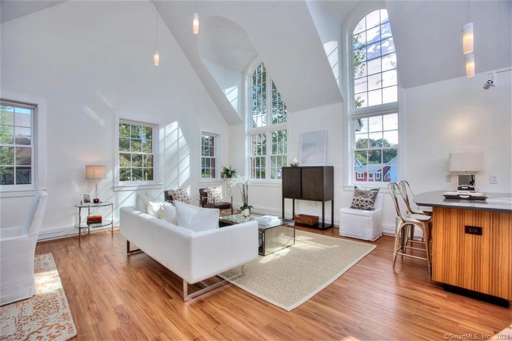 5 Church Lane 203 / The Bedford