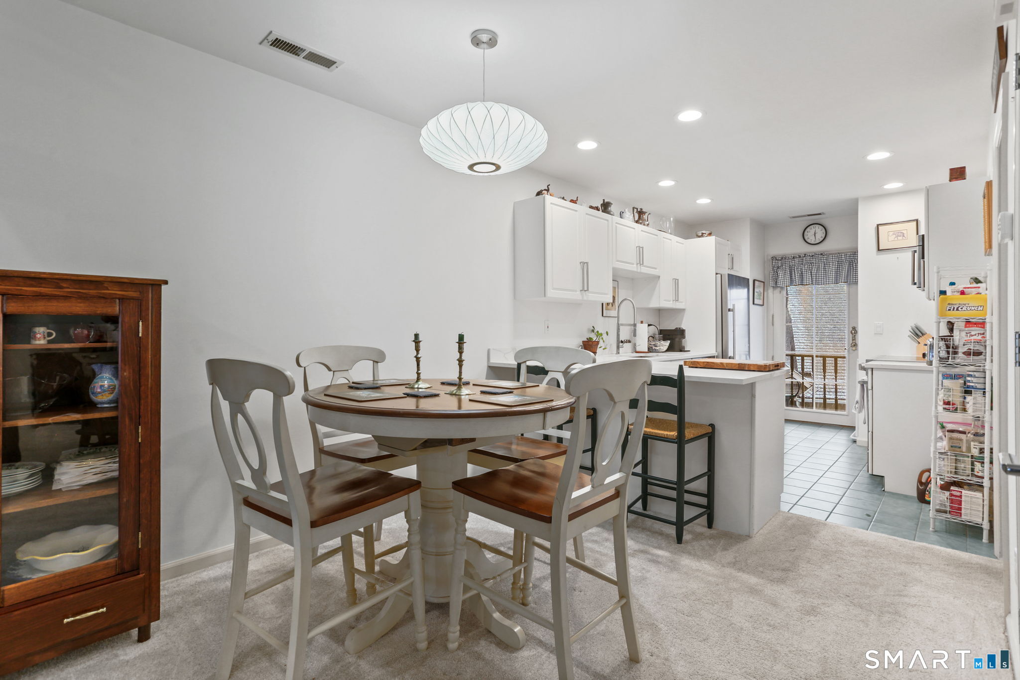 77 Locust Avenue APT 124