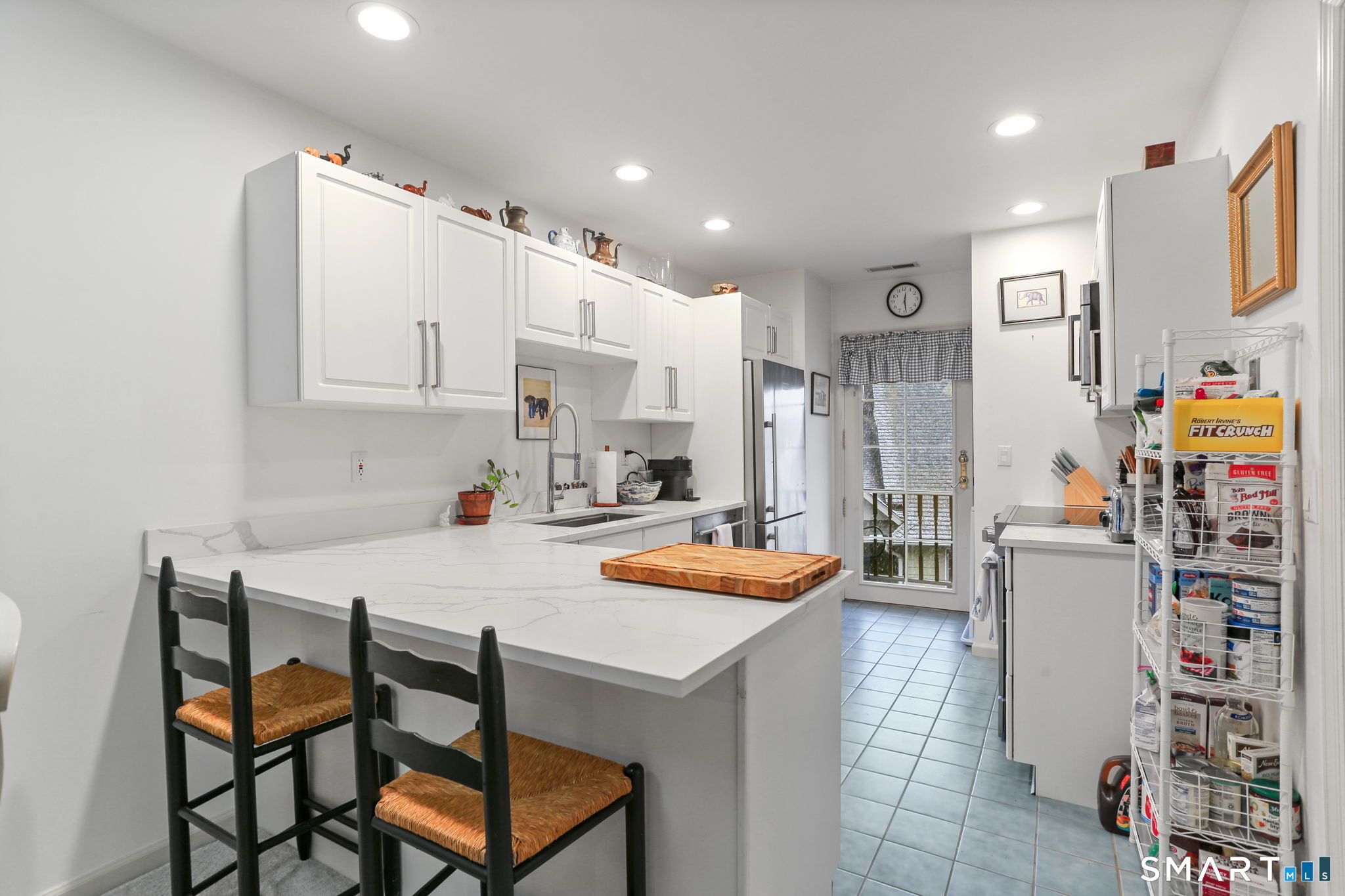 77 Locust Avenue APT 124