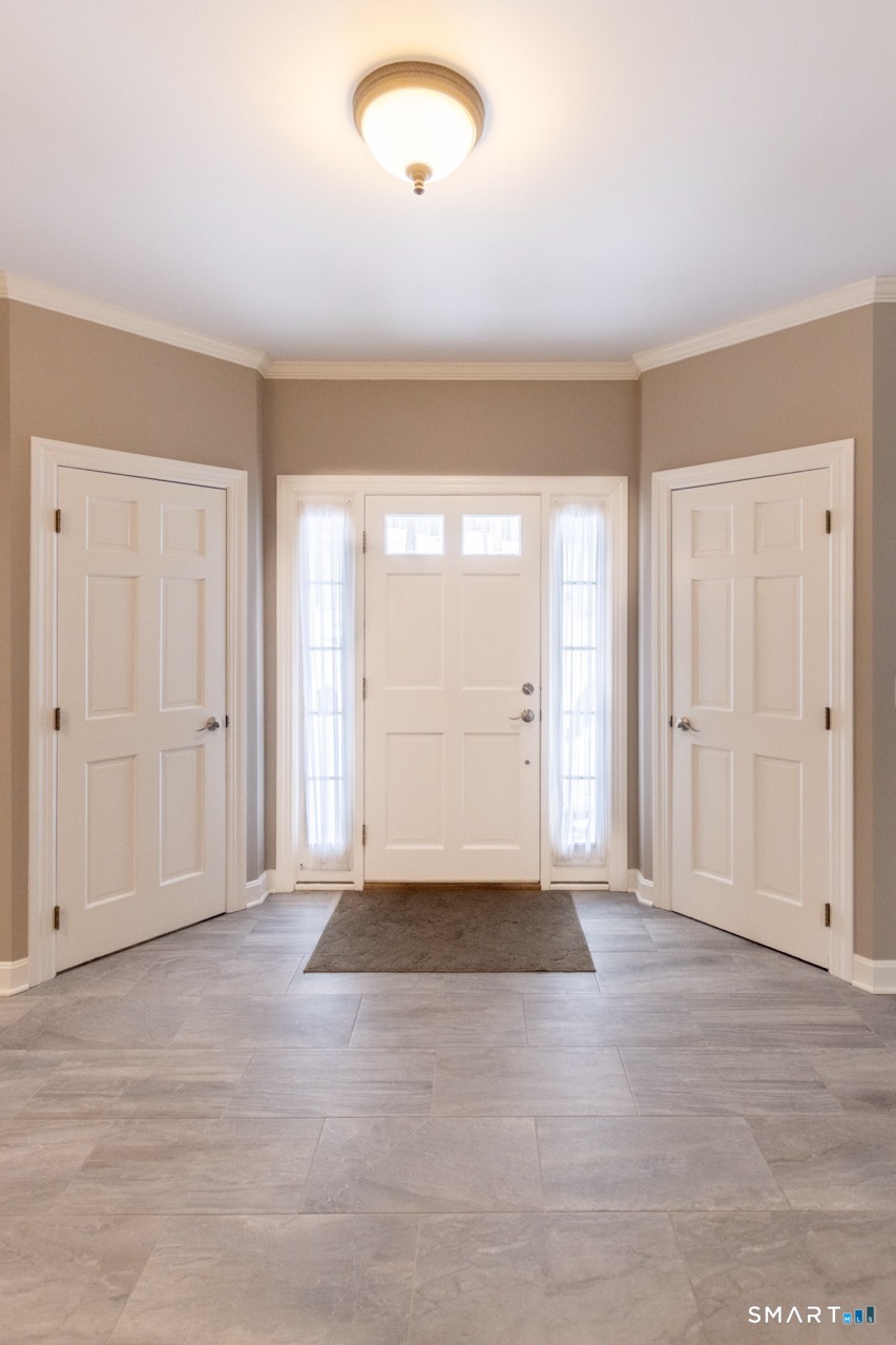 102 Coventry Lane