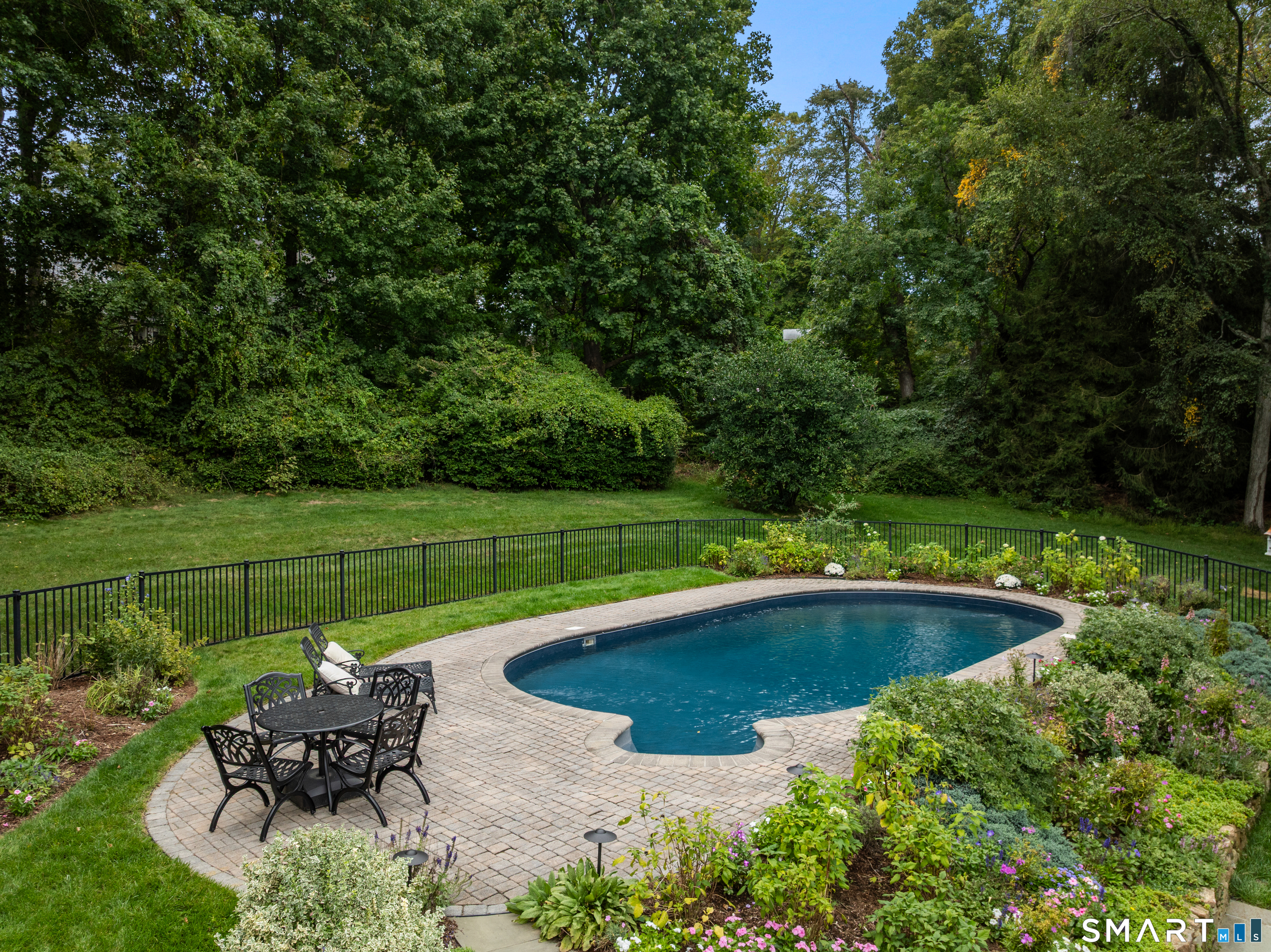 13 River Lane