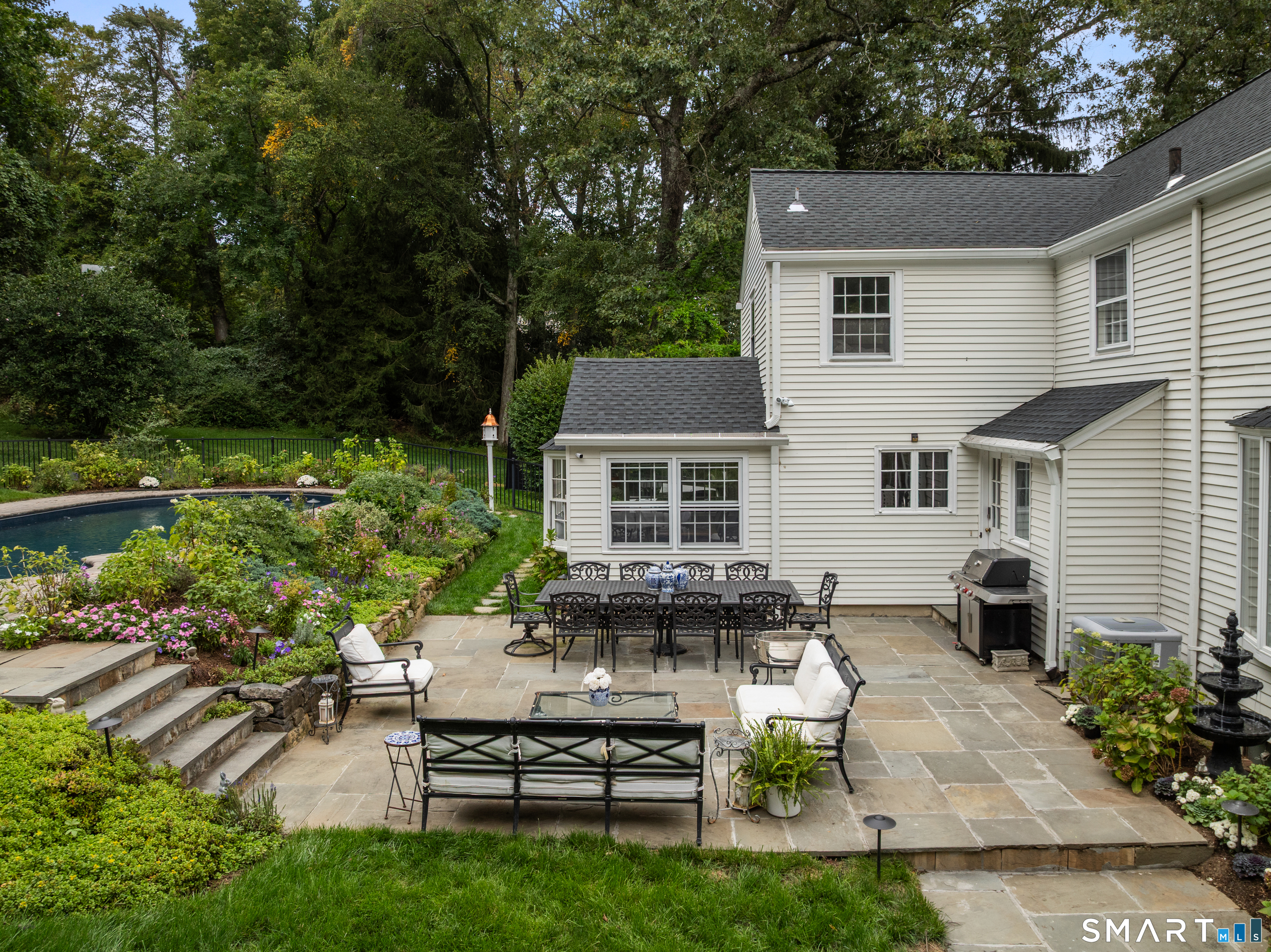 13 River Lane