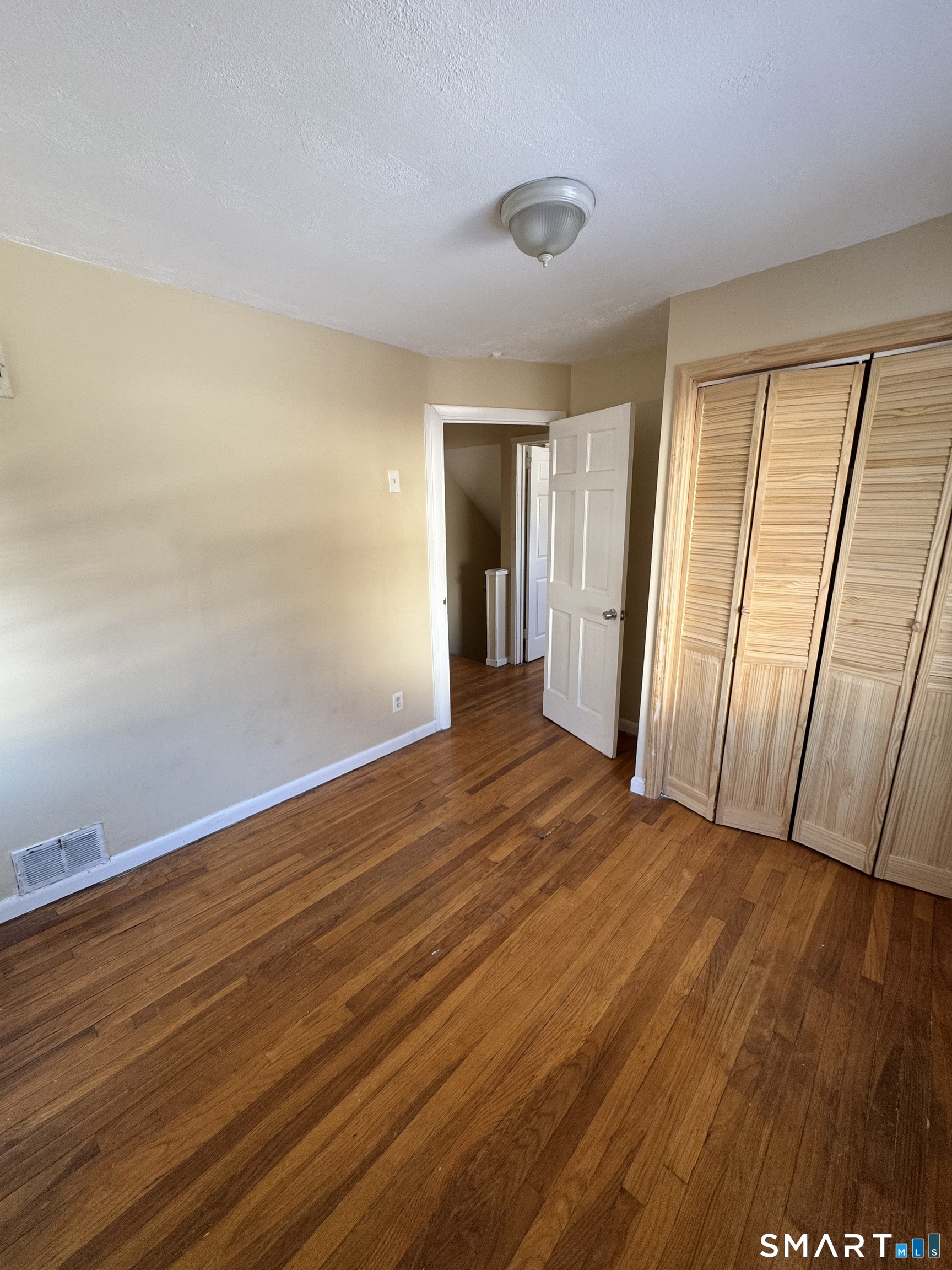 117 Dupont Place 119