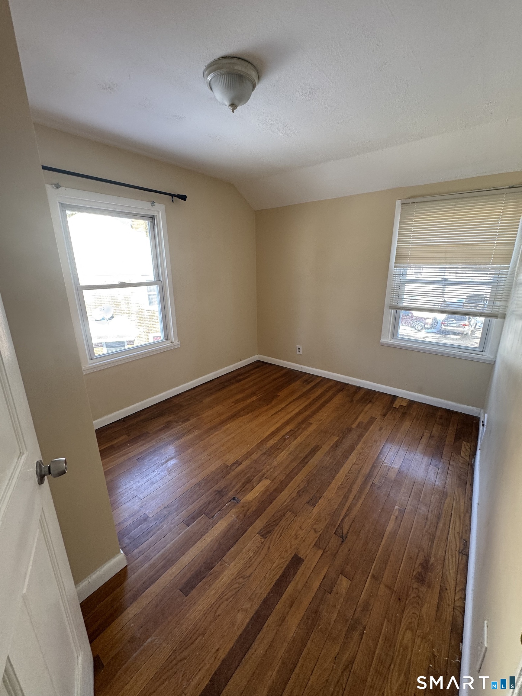 117 Dupont Place 119