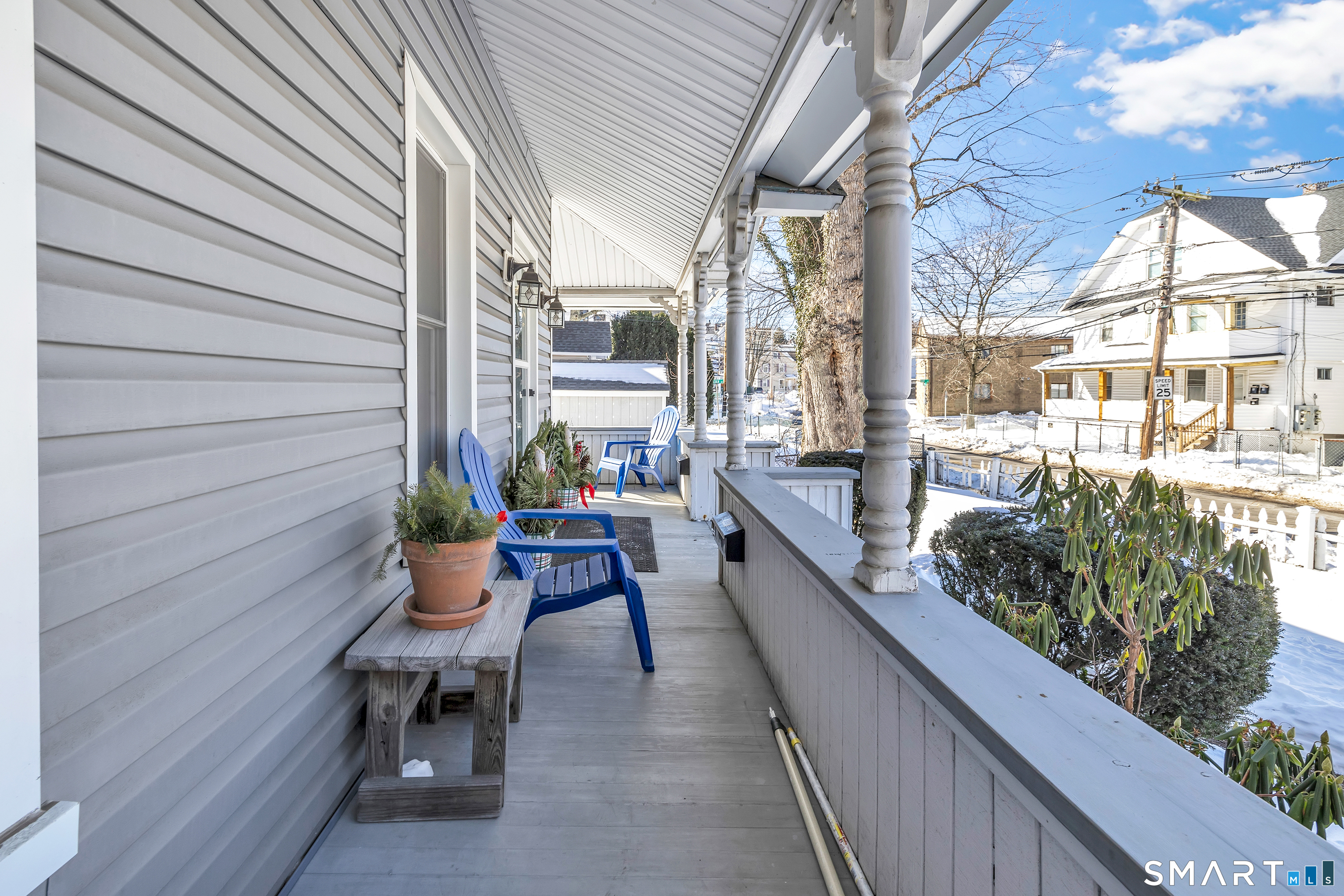 10 Burritt Avenue