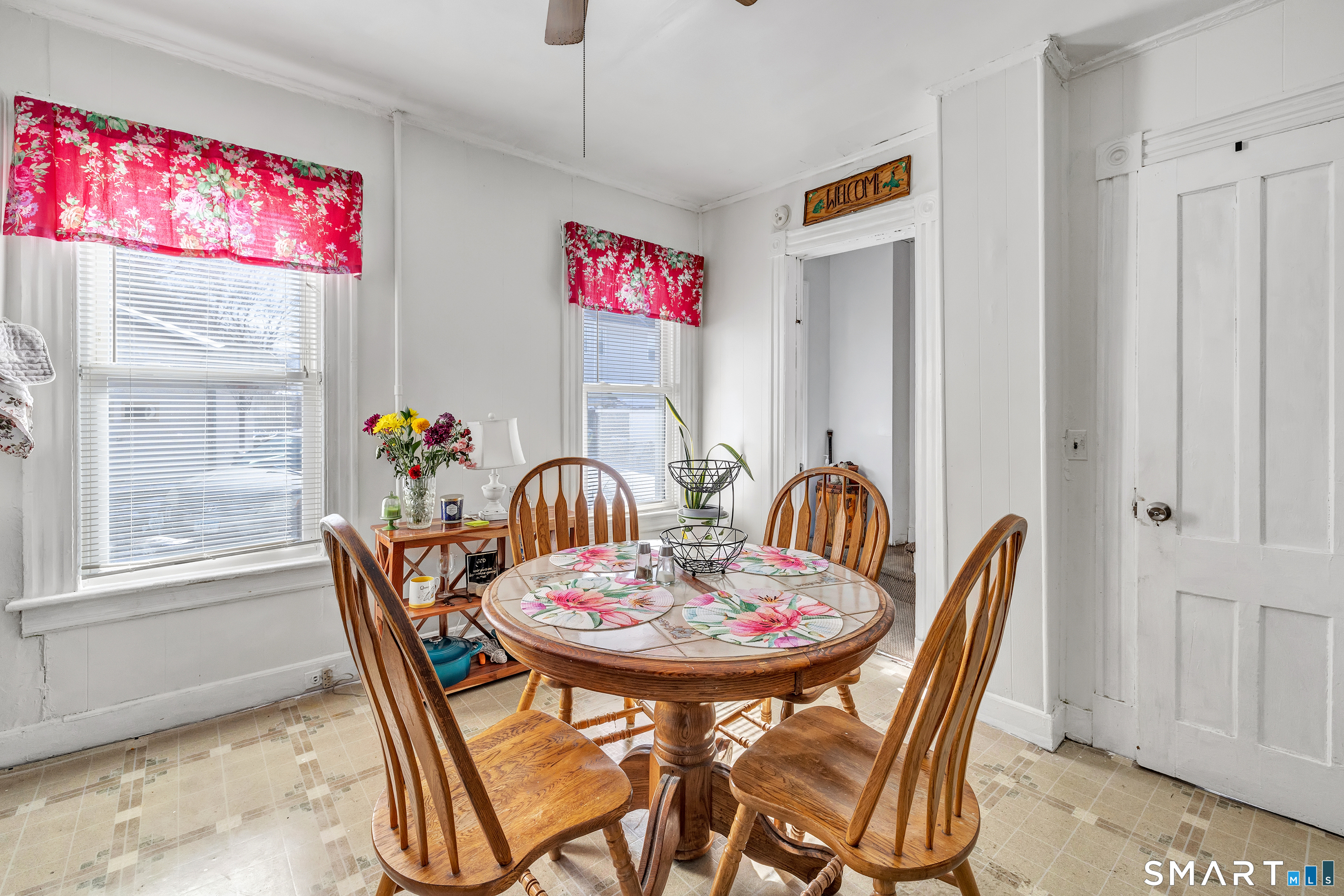 10 Burritt Avenue