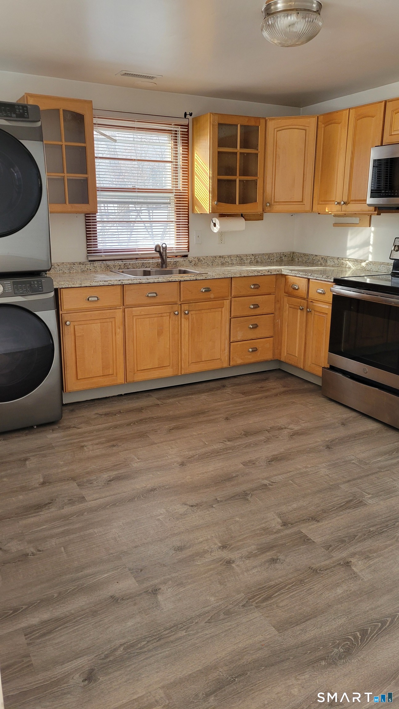 85 Ohio Avenue Extension 2nd fl